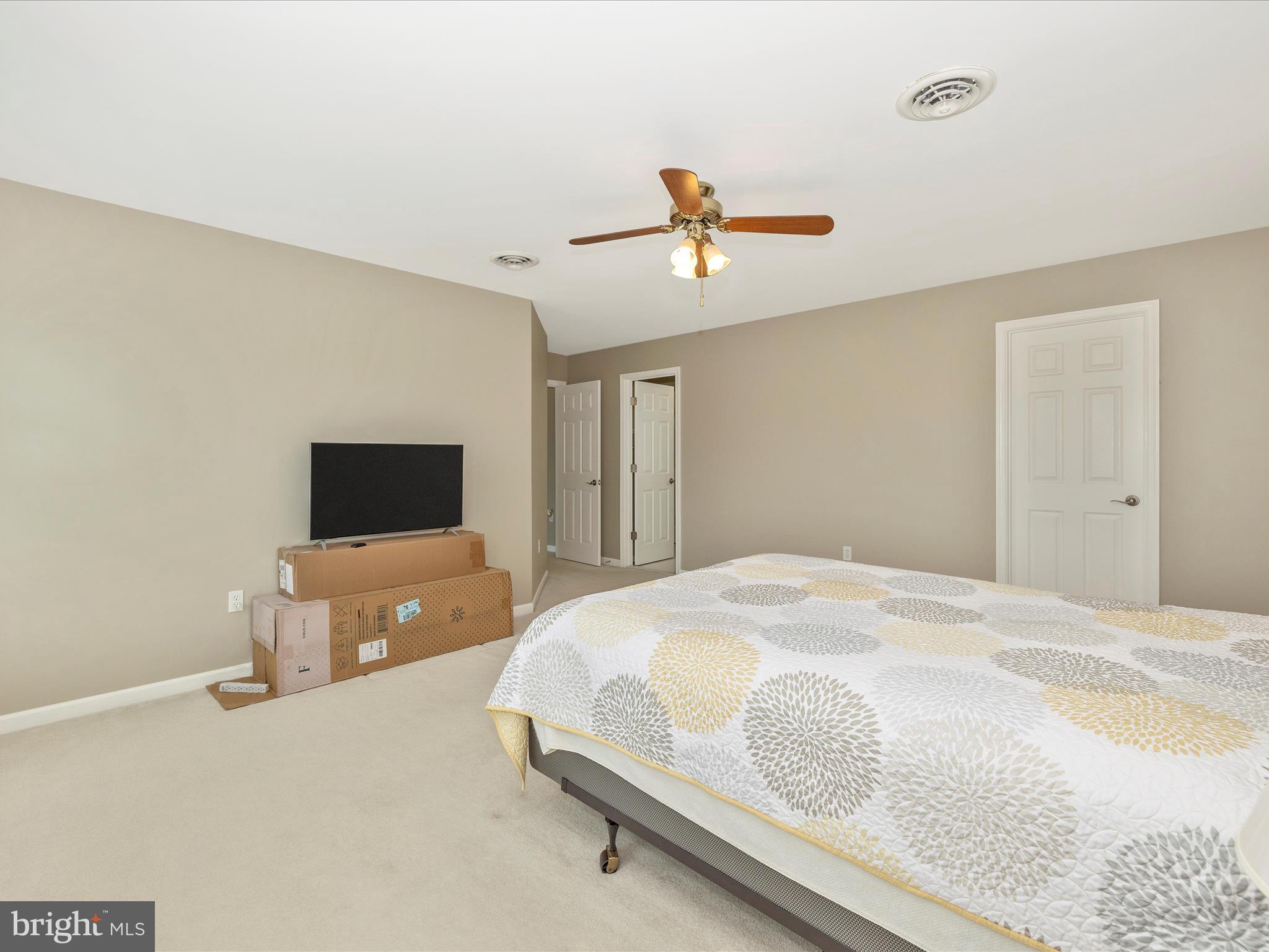 CREEKSIDE PARK - Residential