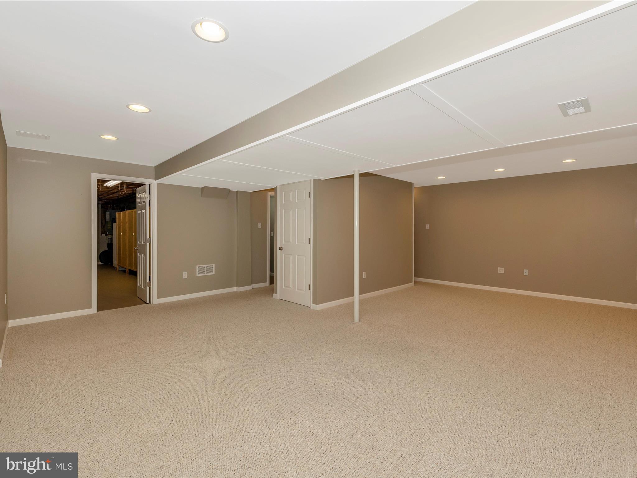 CREEKSIDE PARK - Residential