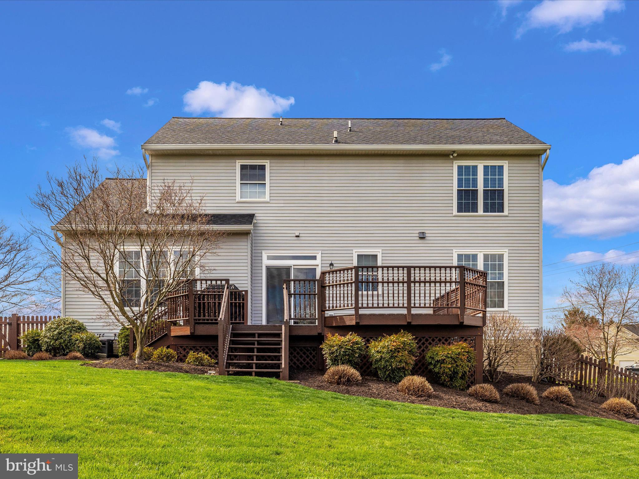 CREEKSIDE PARK - Residential