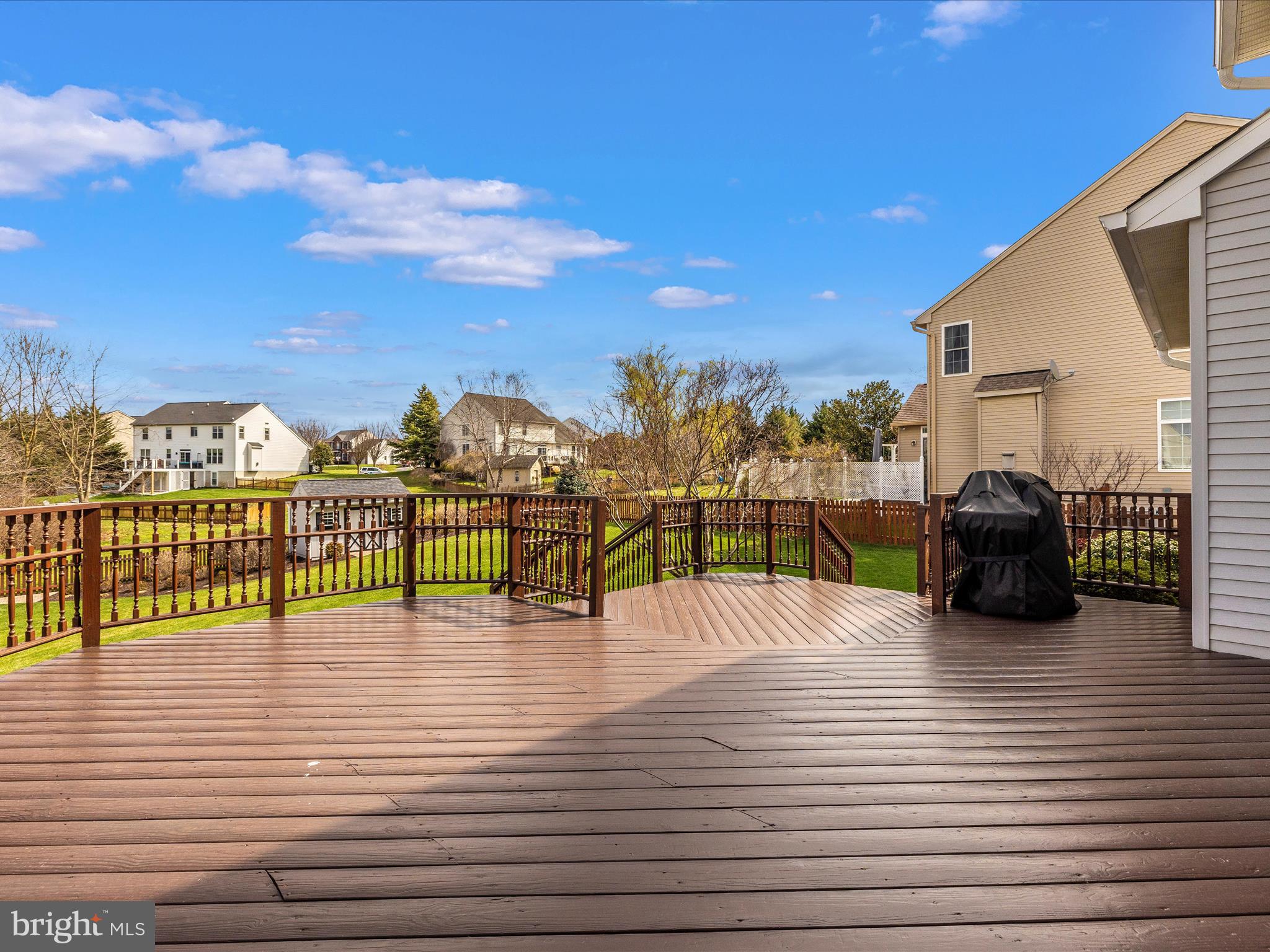 CREEKSIDE PARK - Residential