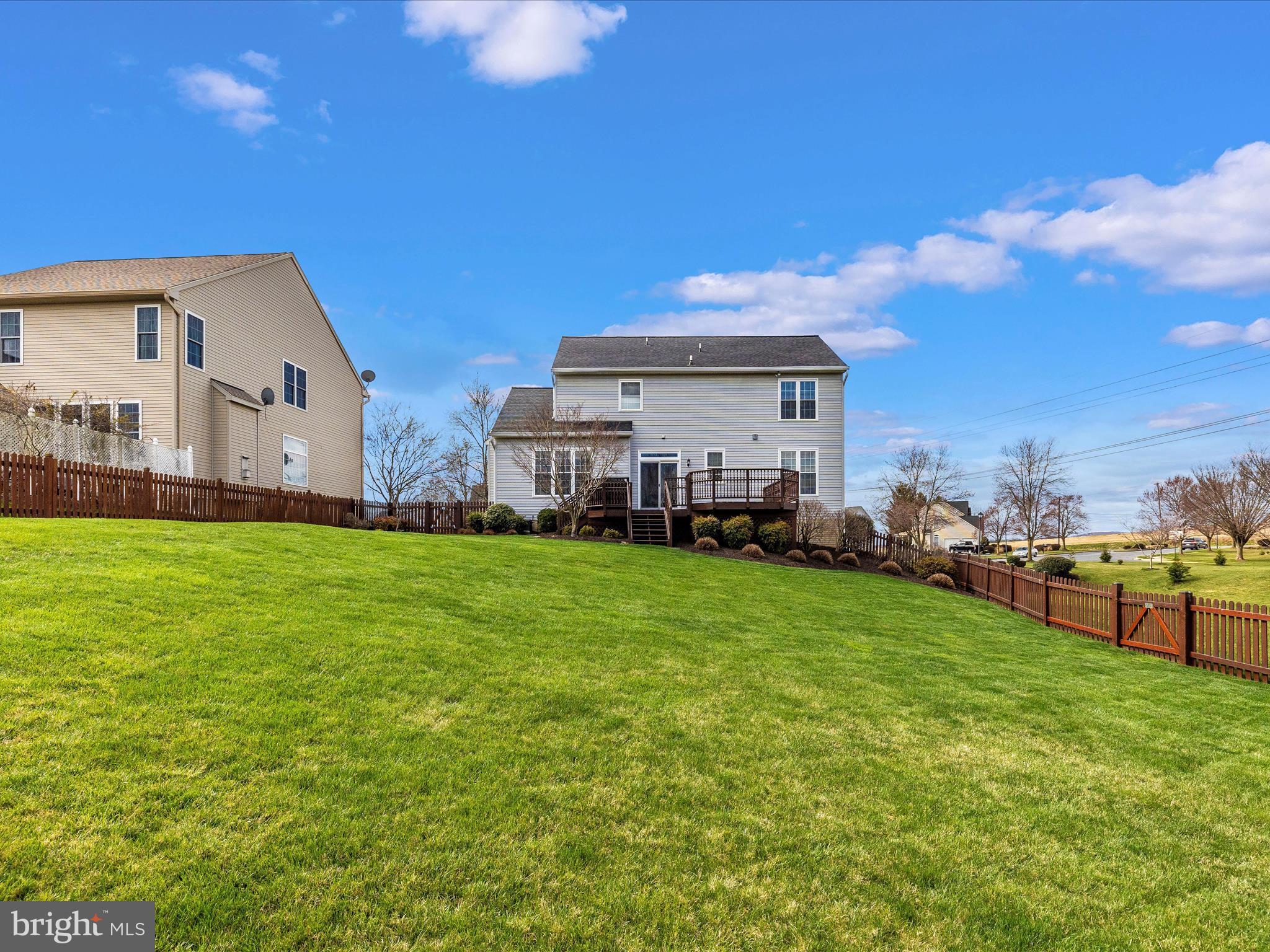 CREEKSIDE PARK - Residential