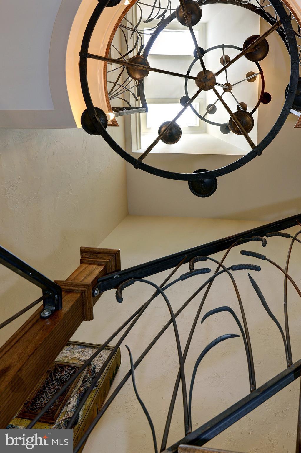 COMUS SUGARLOAF - Farm