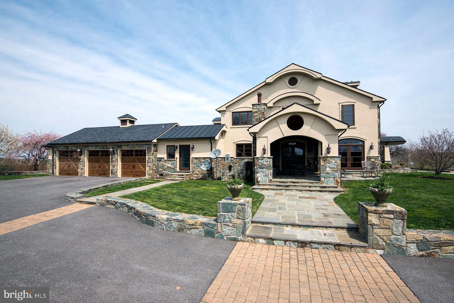 COMUS SUGARLOAF - Farm