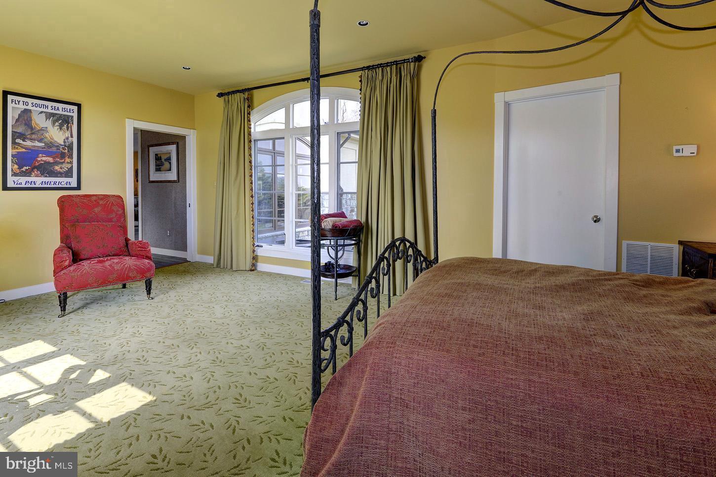 COMUS SUGARLOAF - Farm