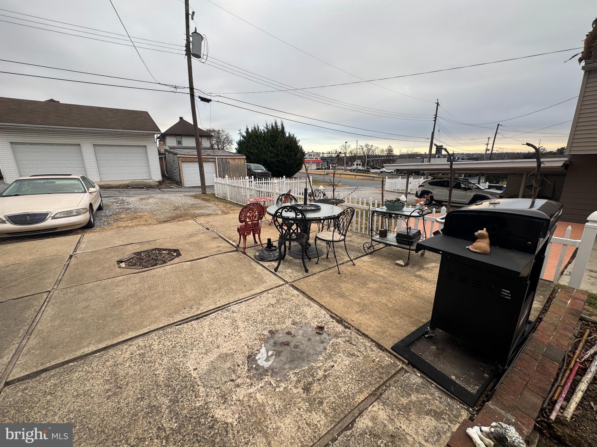 1321 CANTERBURY LANE