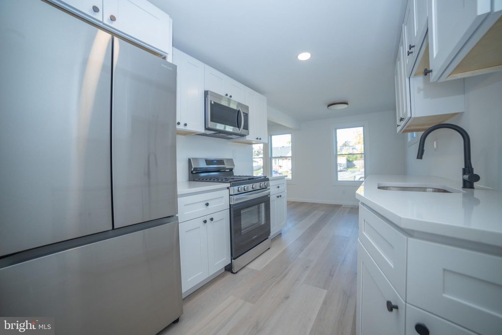 Photo of 553 E Winona Avenue, NORWOOD, PA 19074 (MLS # PADE2103274)