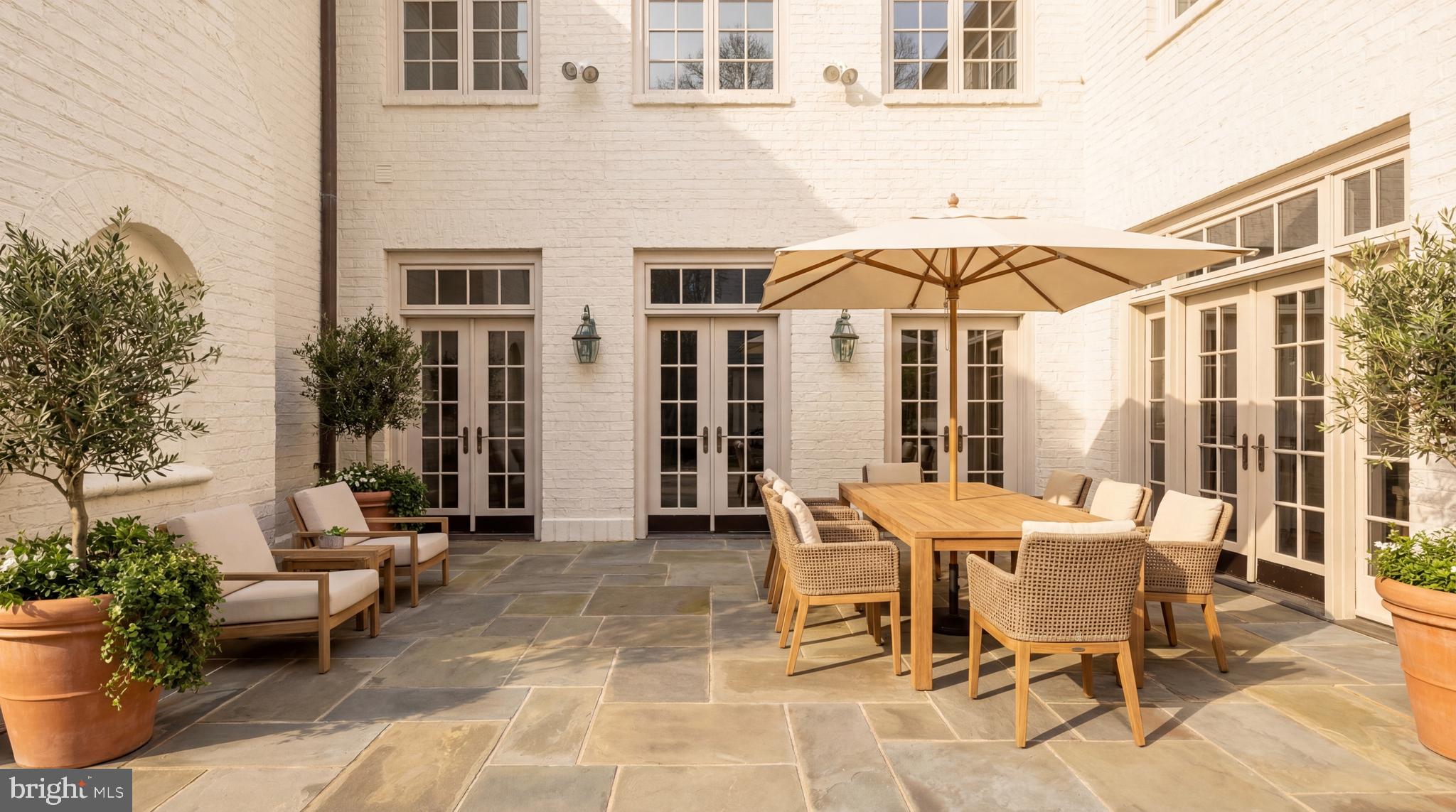 POTOMAC OUTSIDE - Residential