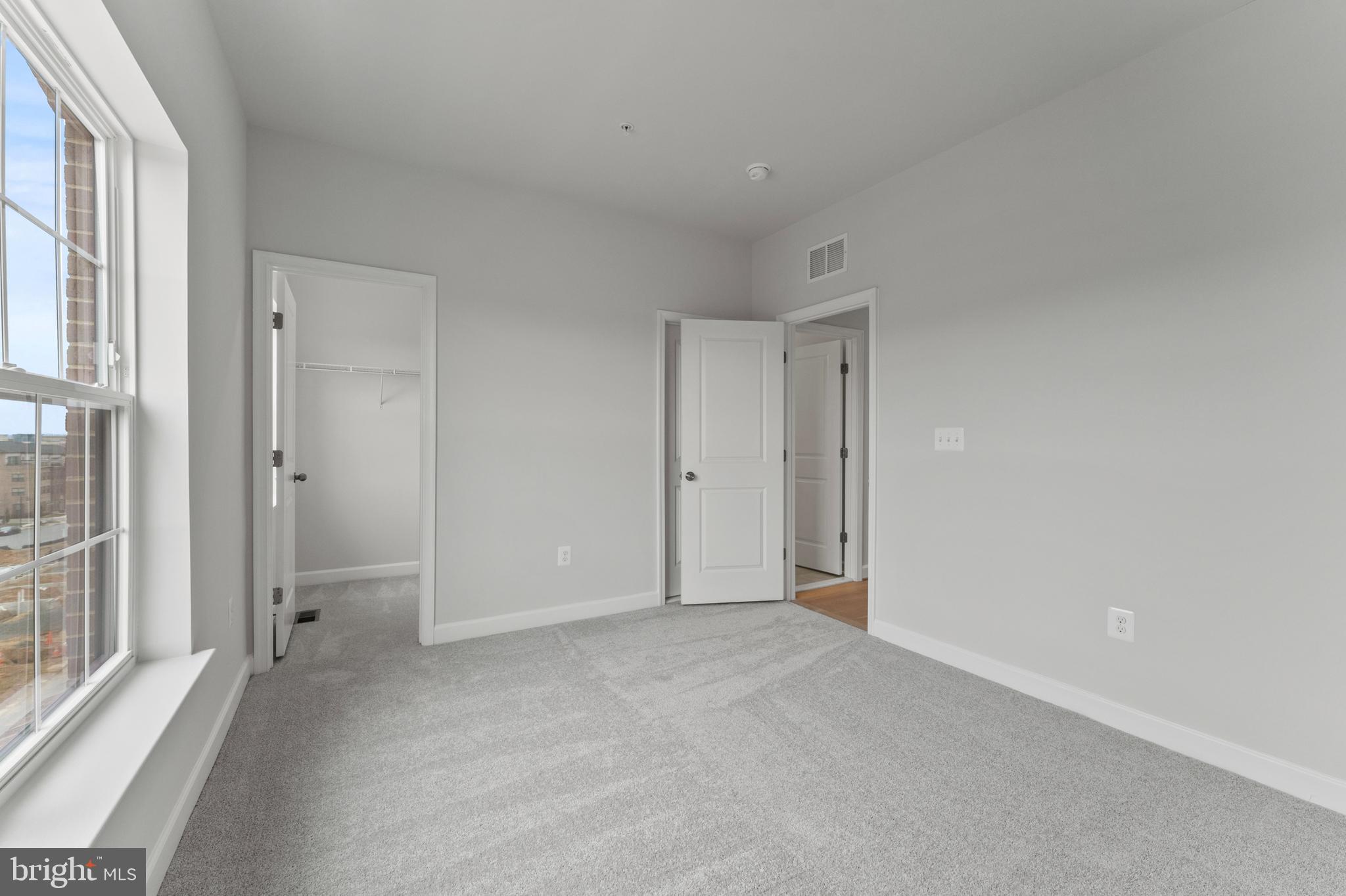POTOMAC OVERLOOK - Residential