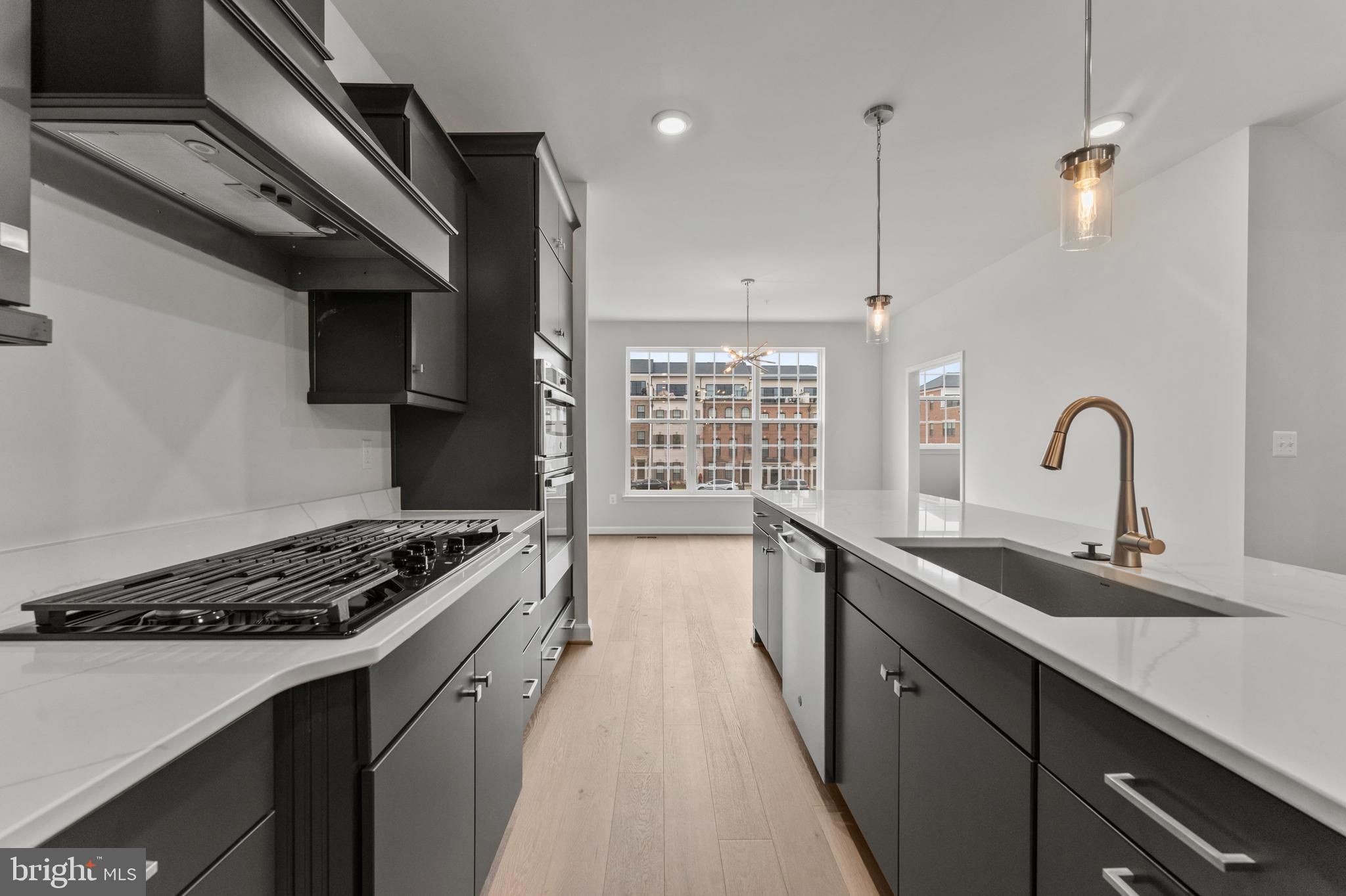 POTOMAC OVERLOOK - Residential