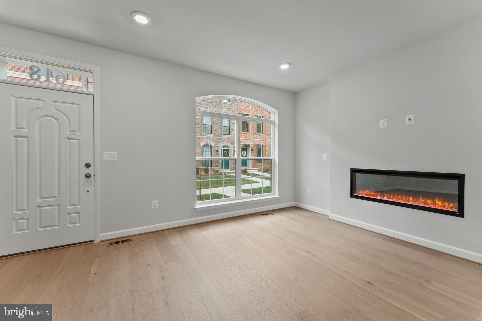 POTOMAC OVERLOOK - Residential