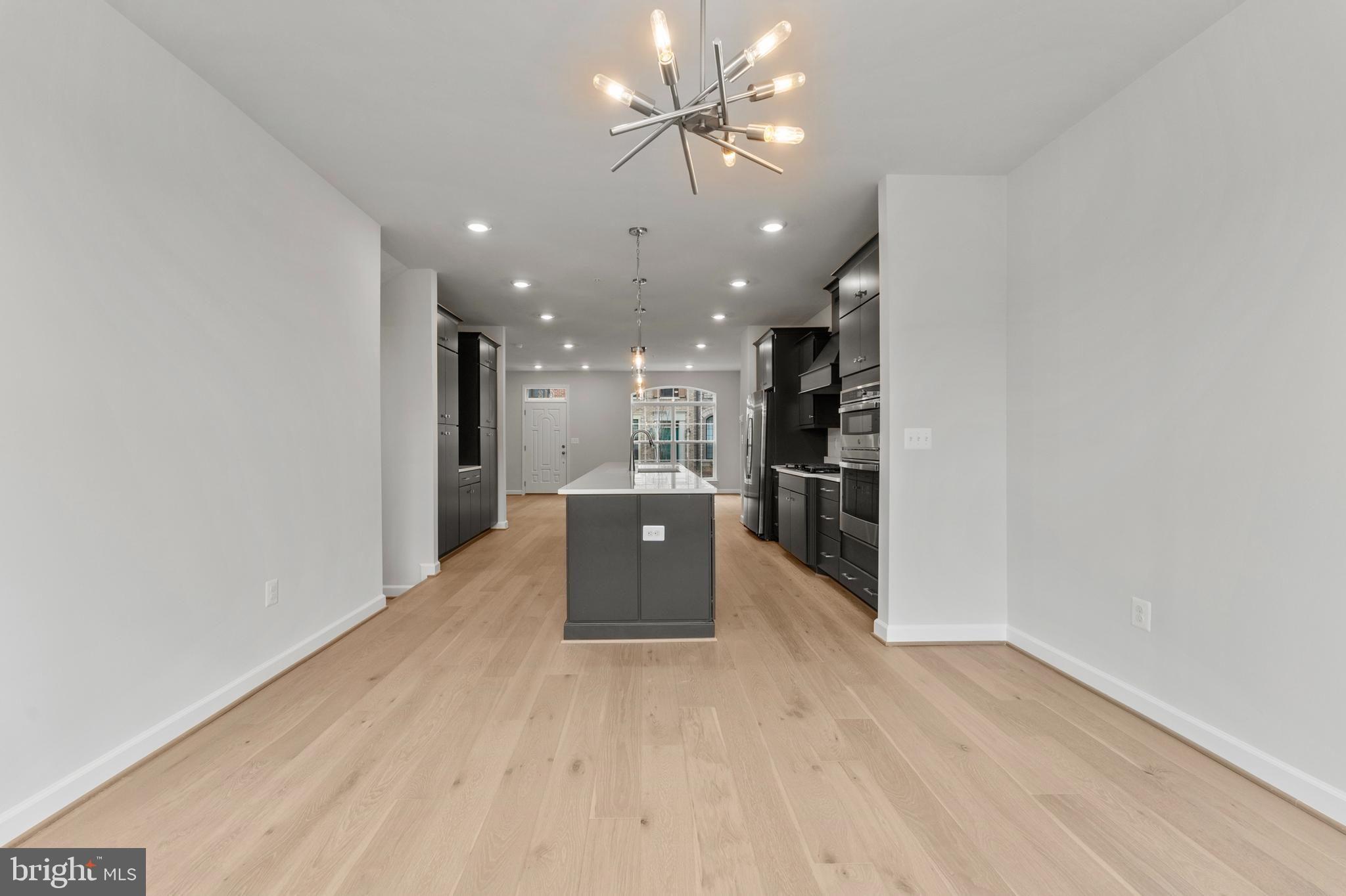 POTOMAC OVERLOOK - Residential