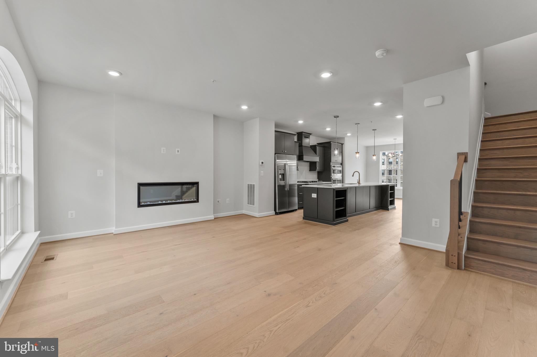 POTOMAC OVERLOOK - Residential