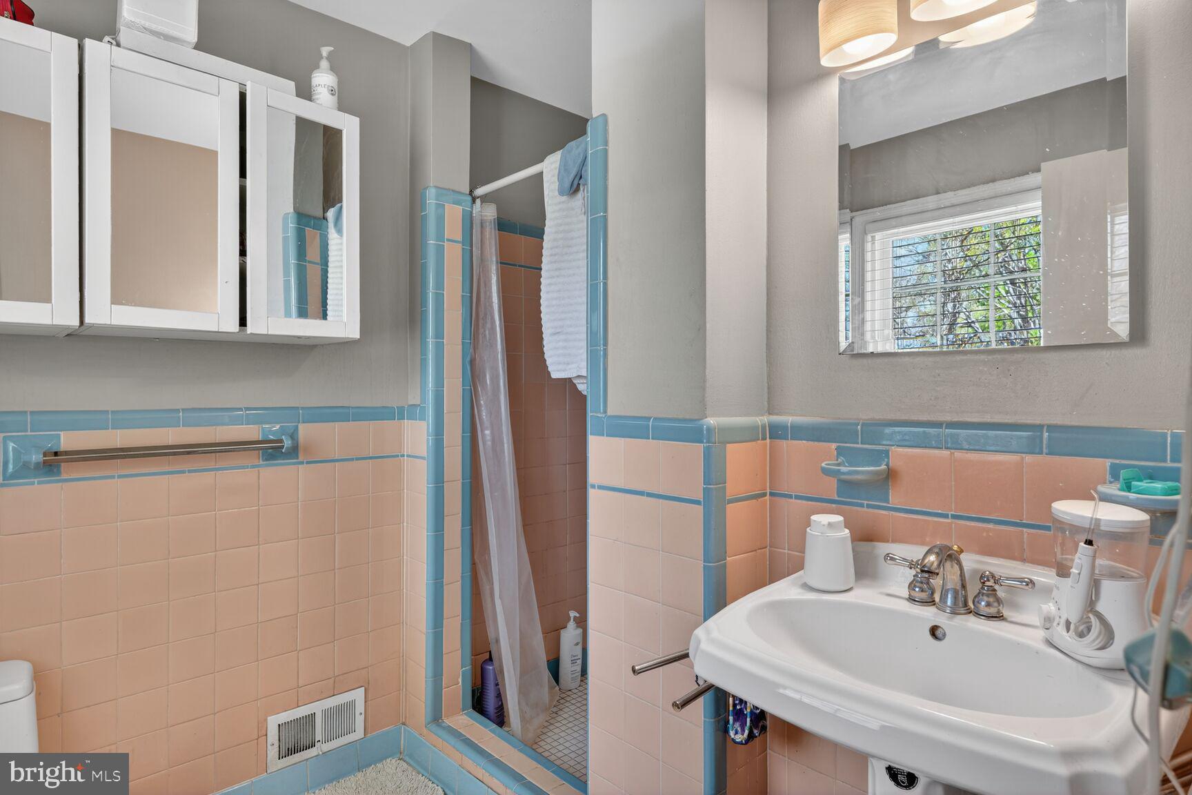 ROLLINGWOOD - Residential