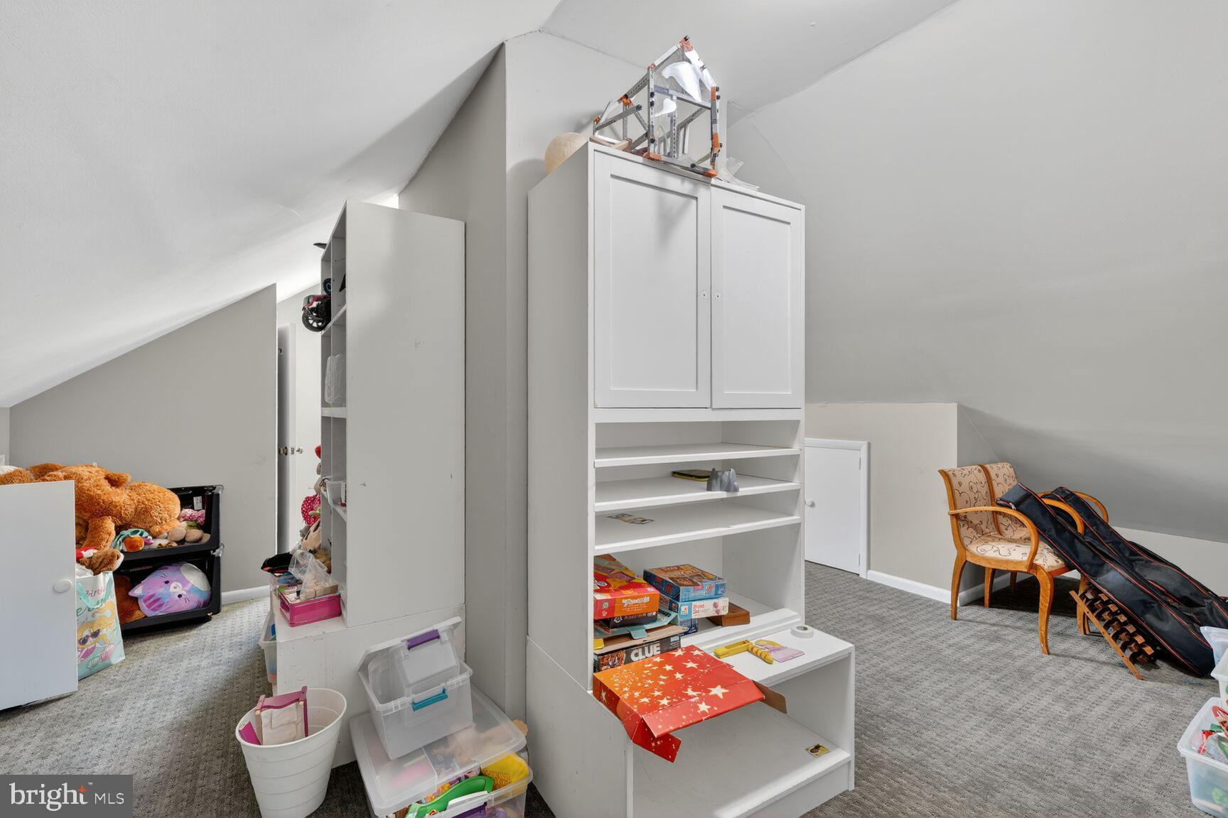 ROLLINGWOOD - Residential