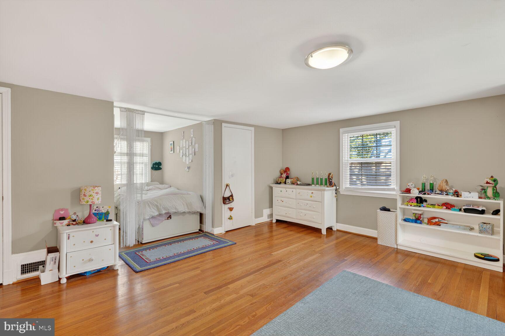 ROLLINGWOOD - Residential