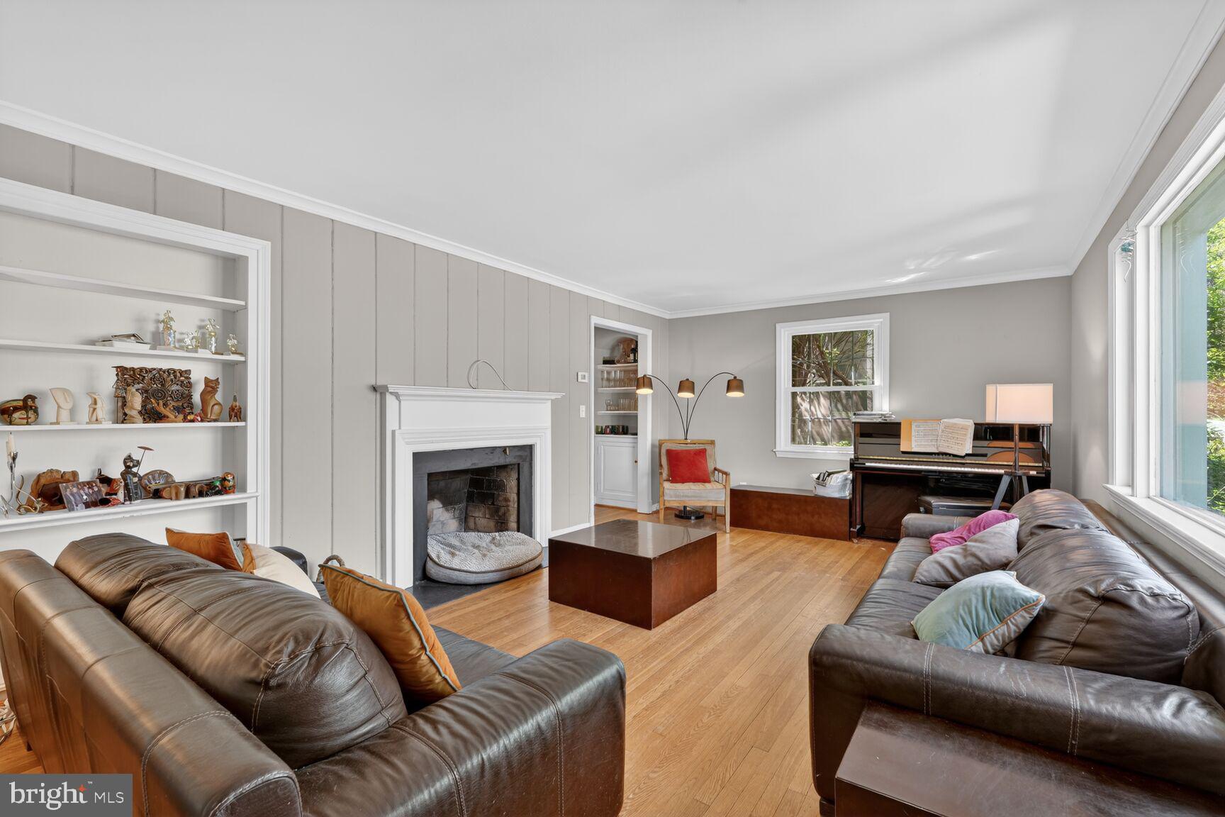 ROLLINGWOOD - Residential