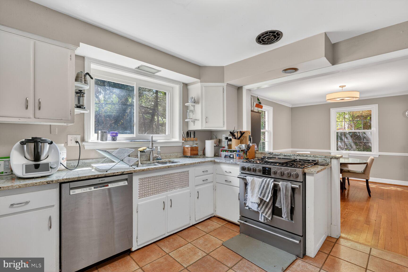 ROLLINGWOOD - Residential