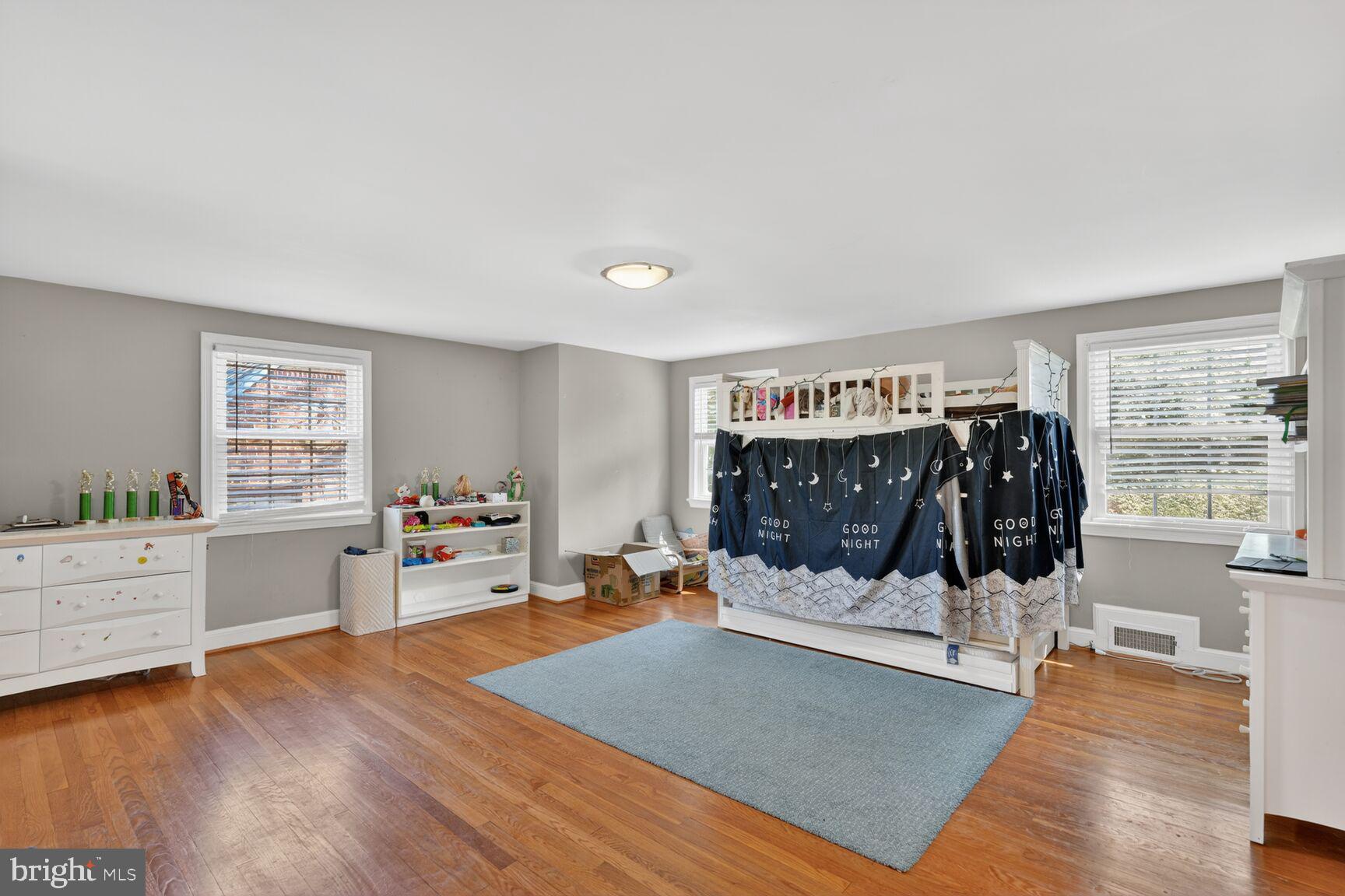 ROLLINGWOOD - Residential