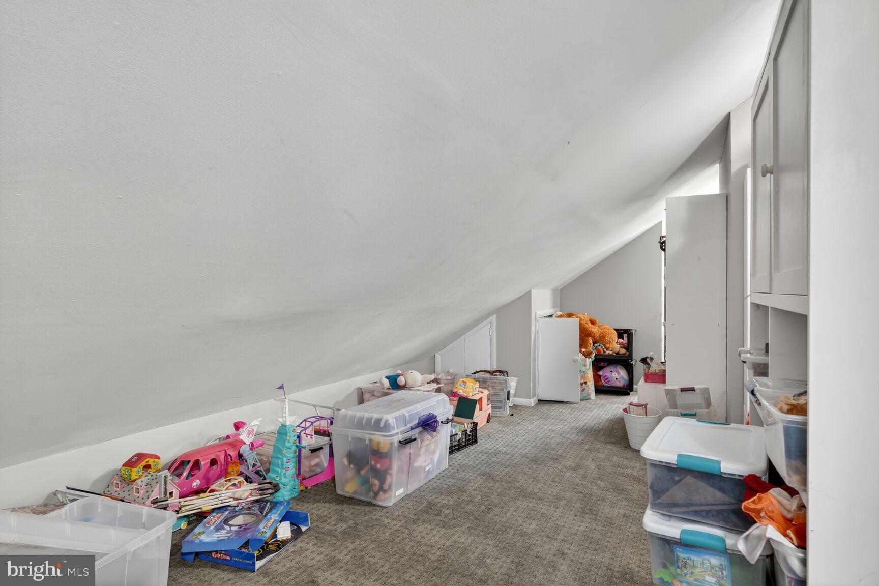 ROLLINGWOOD - Residential