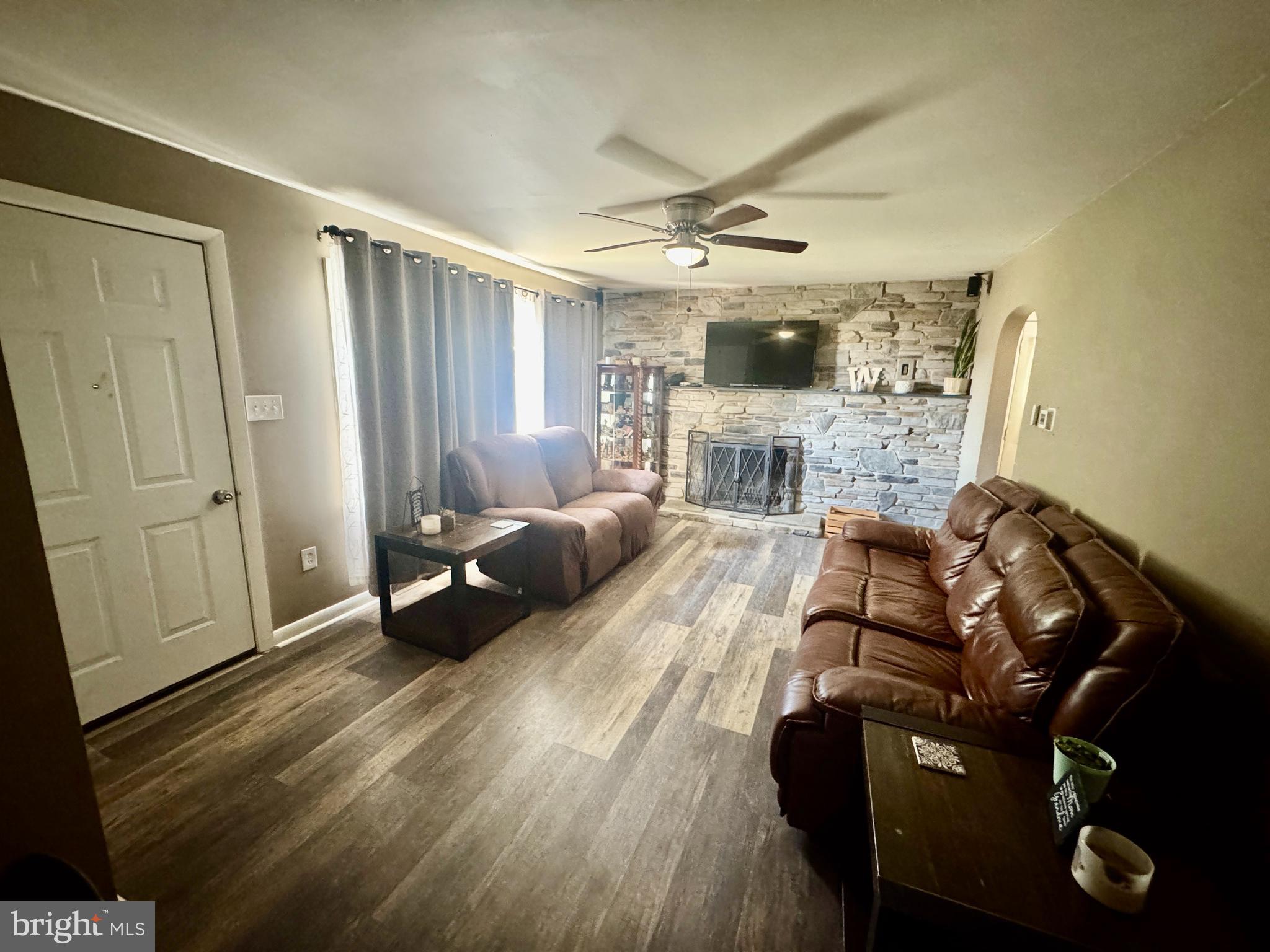 144 POPLAR STREET