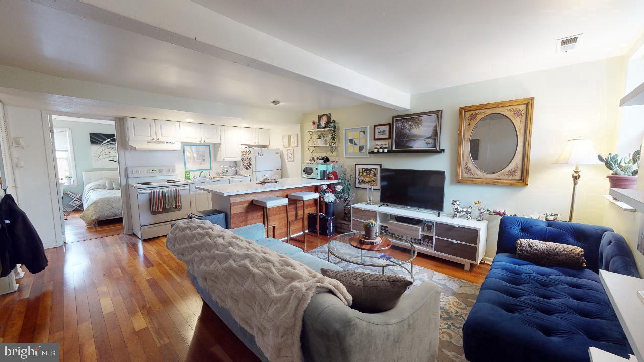 Look no further for your next home! Cozy chic 2 bedroom / 1 bath bi-level apartment in the heart of Washington Square West. Occupying the entirety of the 3rd and 4th floors, this unit offers a quiet sanctuary from the hustle and bustle of the city, while it all waits for you right outside your front door. Large open living area and cute yet fully functional kitchen with peninsula seating. 1 large bright bedroom (with plenty of closet space) sits on this level, while the second is located up the circular staircase, along with the shared bathroom and additional storage space. Great access to public transportation. Unbeatable location, in a quiet, safe neighborhood with awesome restaurants, bars and parks nearby (Seger Park, Washington Square Park). A short walk through some of the prettiest neighborhoods in Philadelphia will take you to either Penn or Thomas Jefferson Hospital.