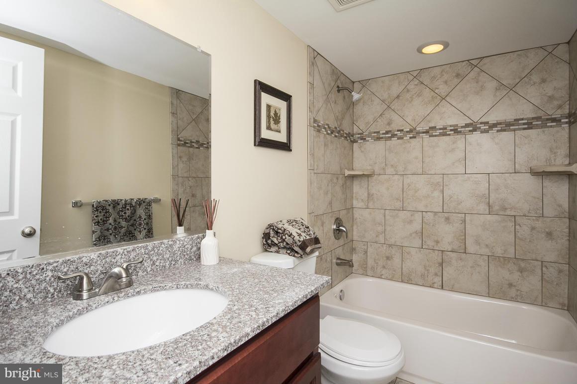 HAWTHORNE - Residential