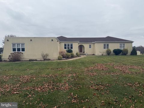 Photo of 656 Vance Neck Road, MIDDLETOWN, DE 19709 (MLS # DENC2096726)