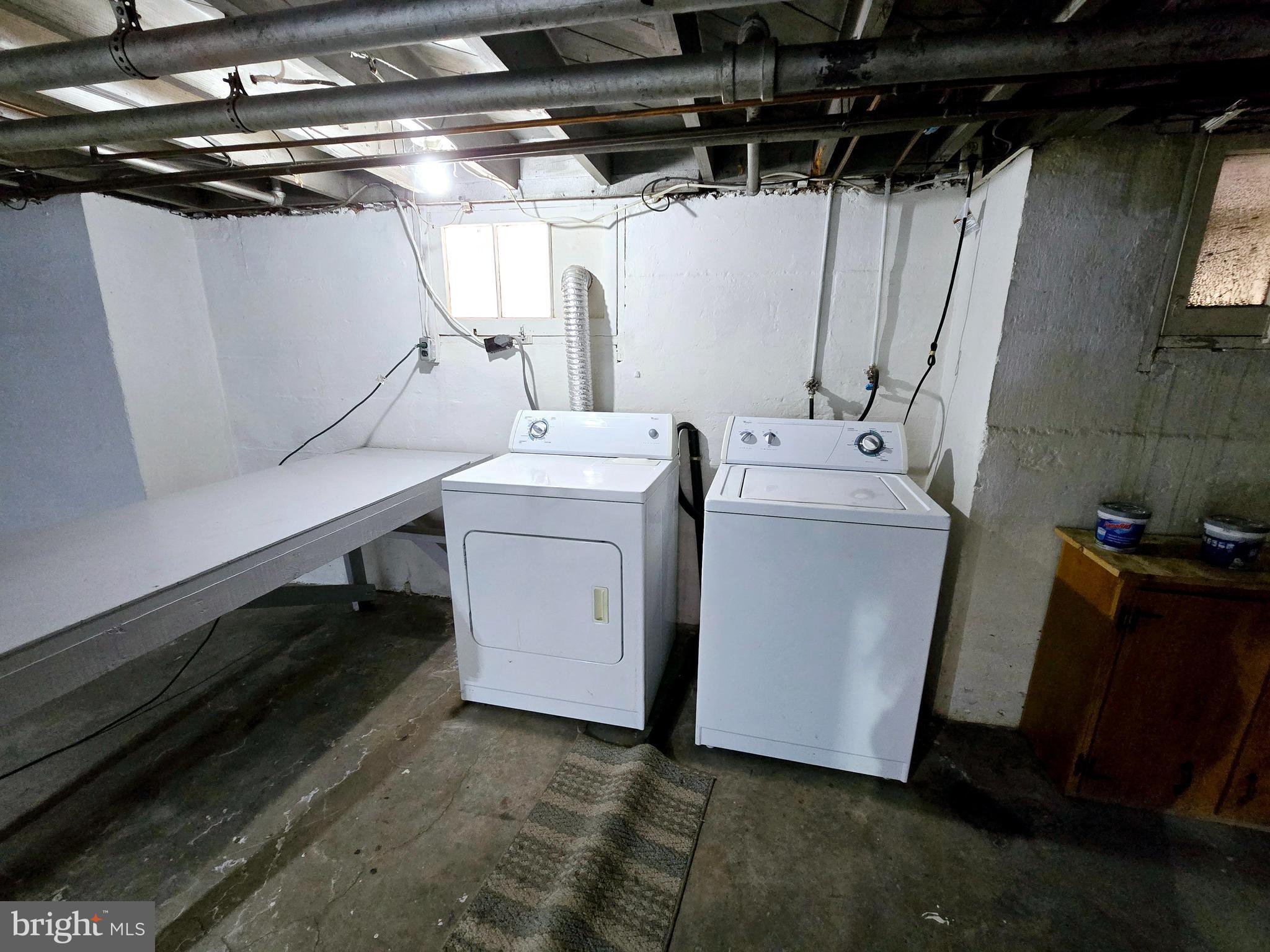 WEST SIDE - Residential