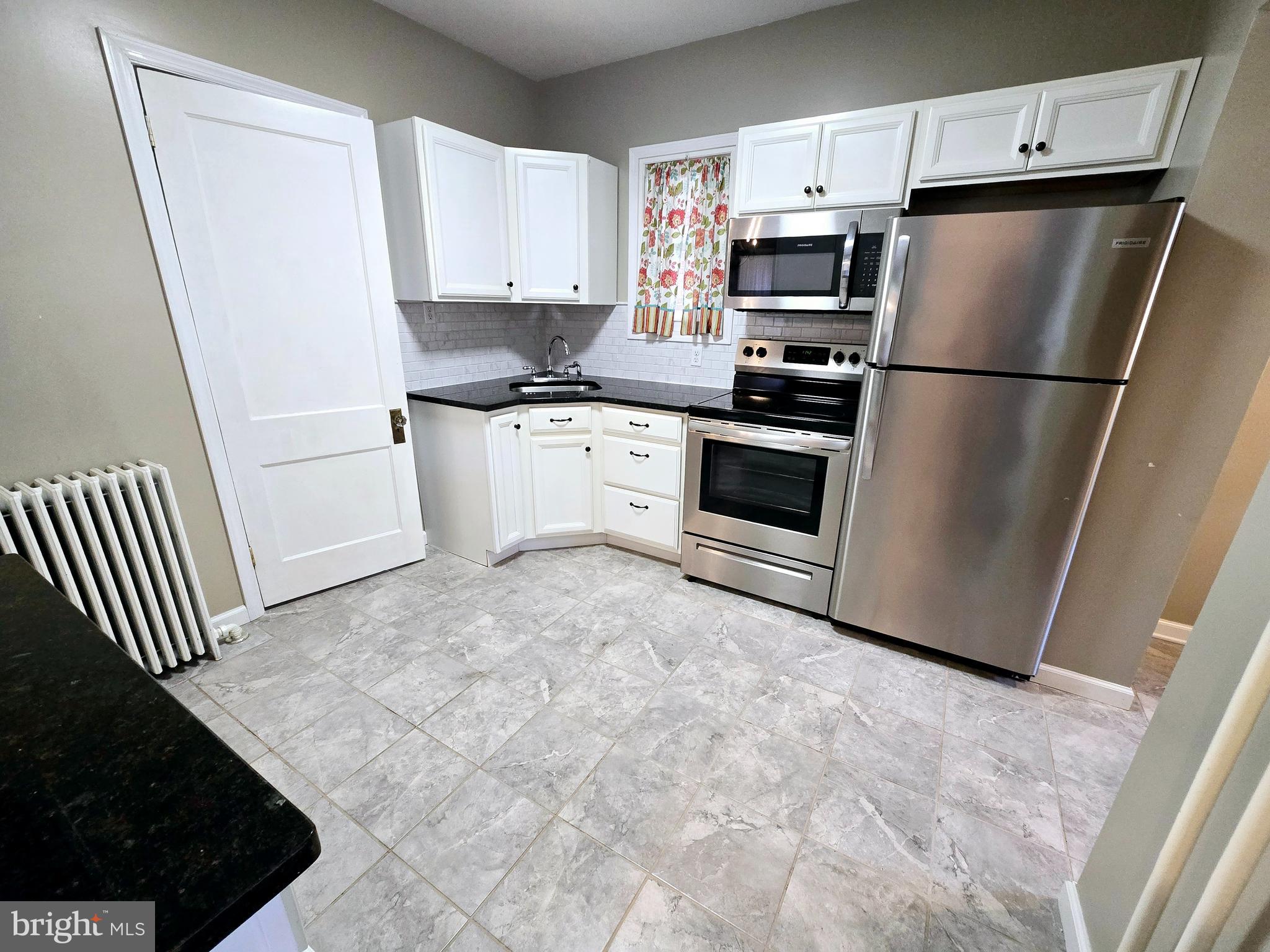 WEST SIDE - Residential