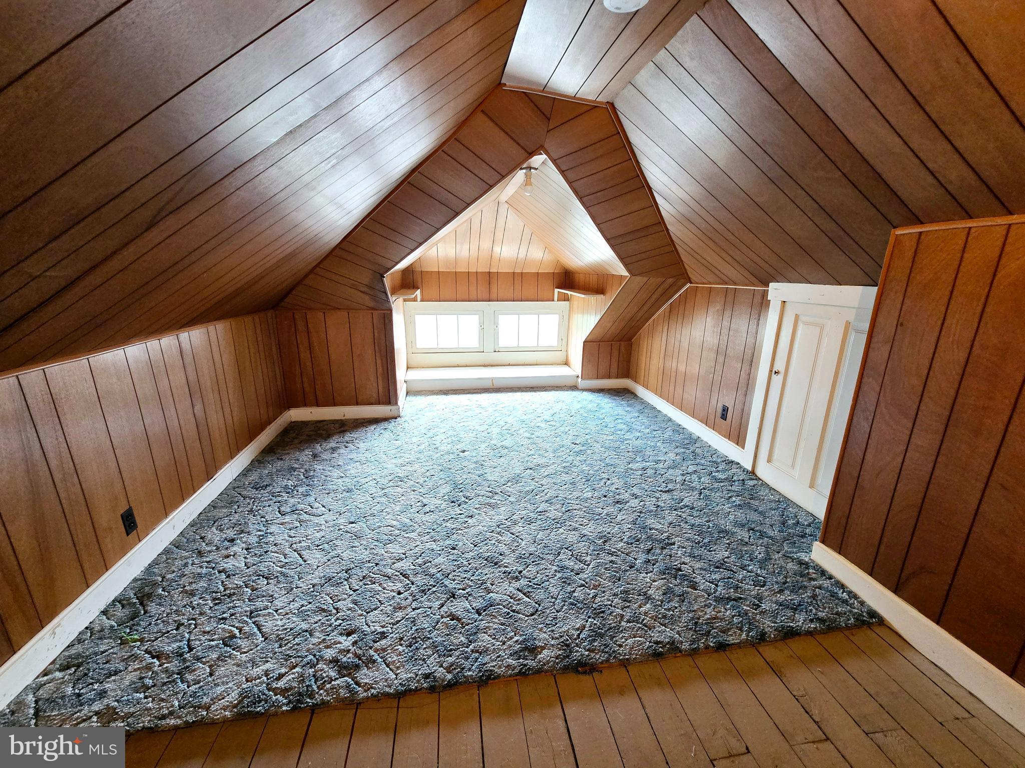 WEST SIDE - Residential