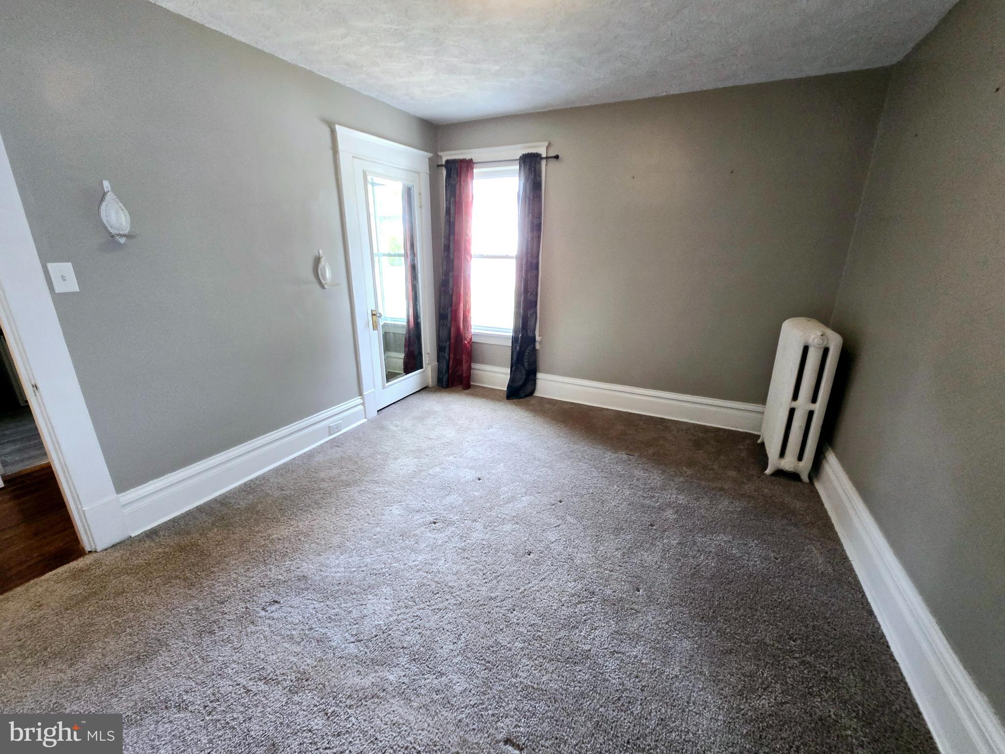 WEST SIDE - Residential