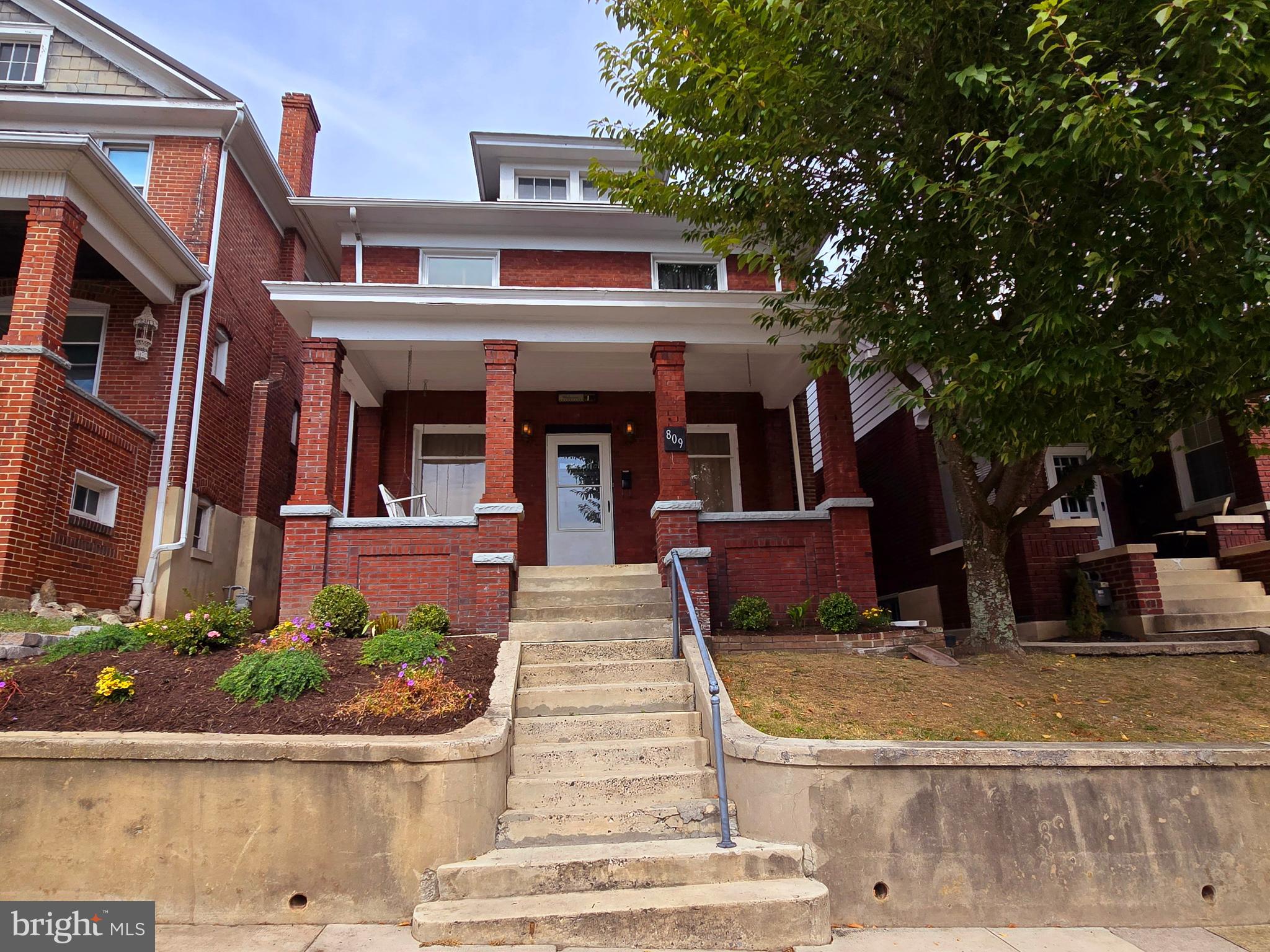 WEST SIDE - Residential