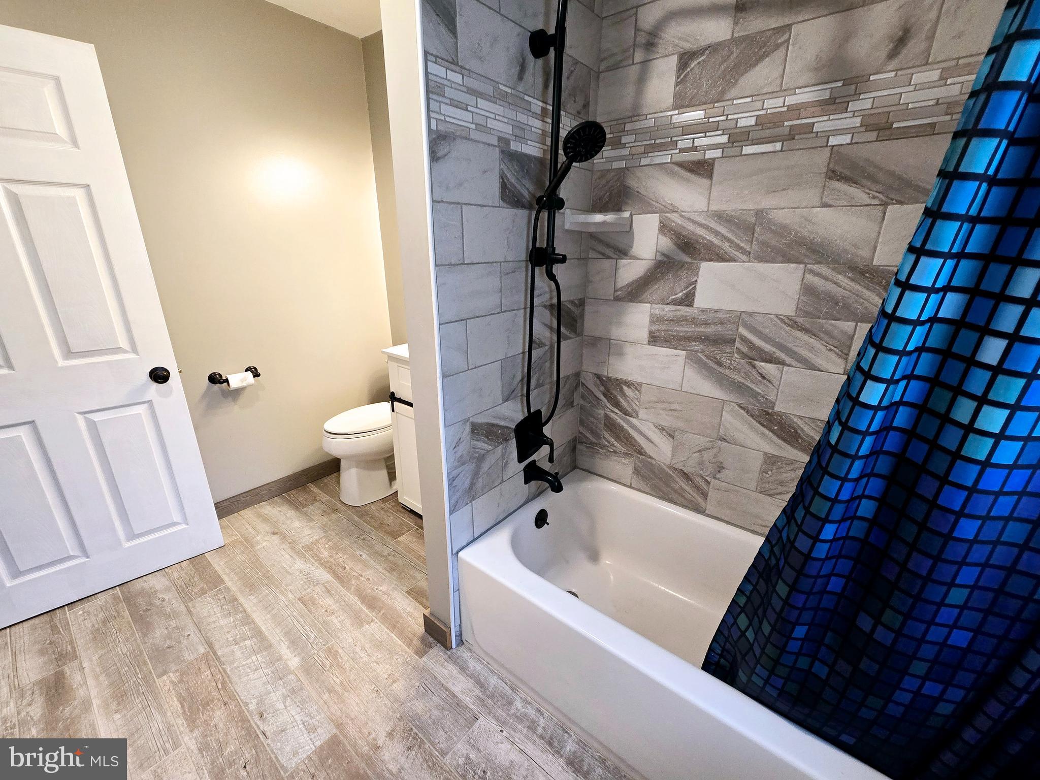 WEST SIDE - Residential