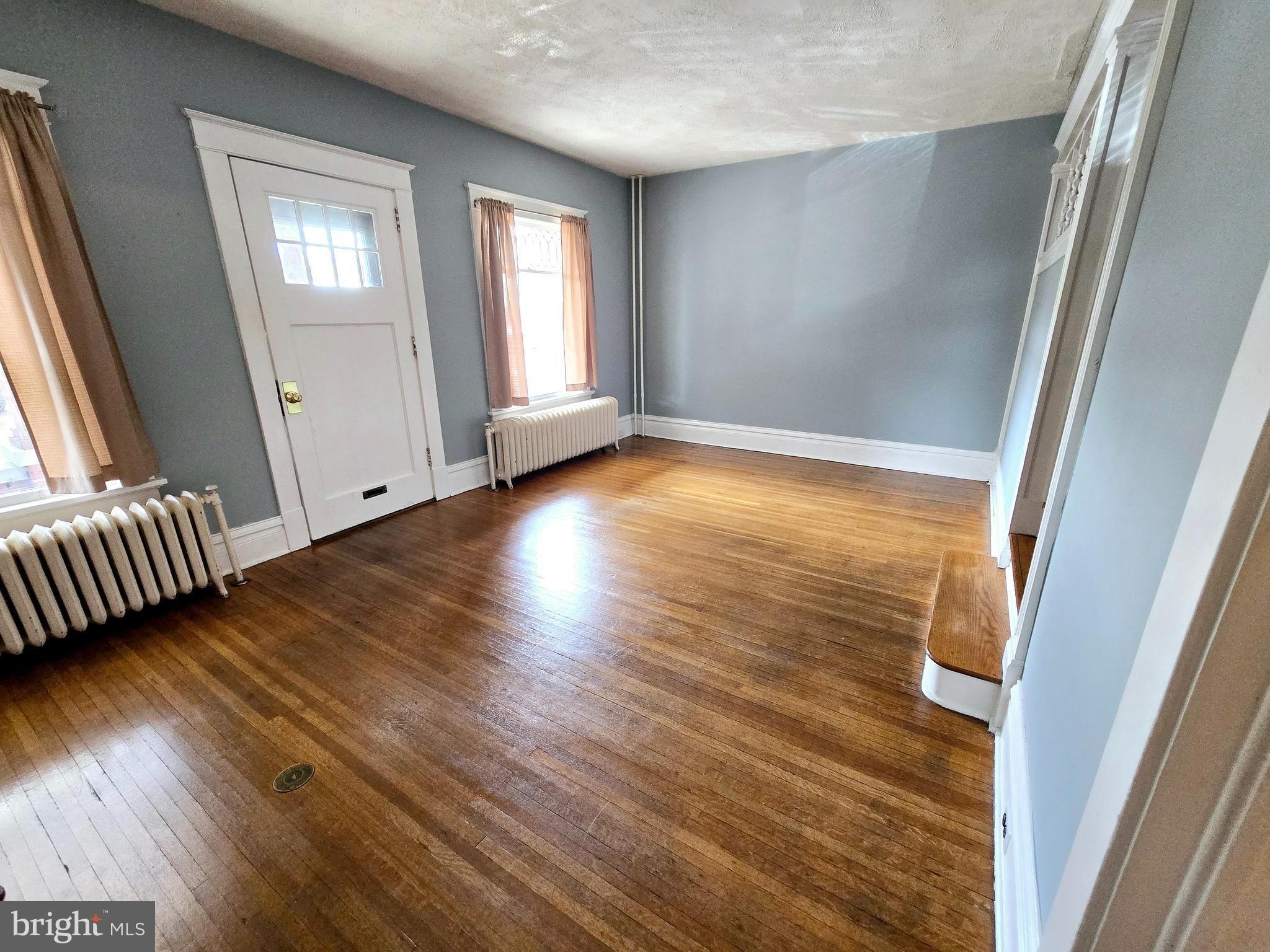 WEST SIDE - Residential