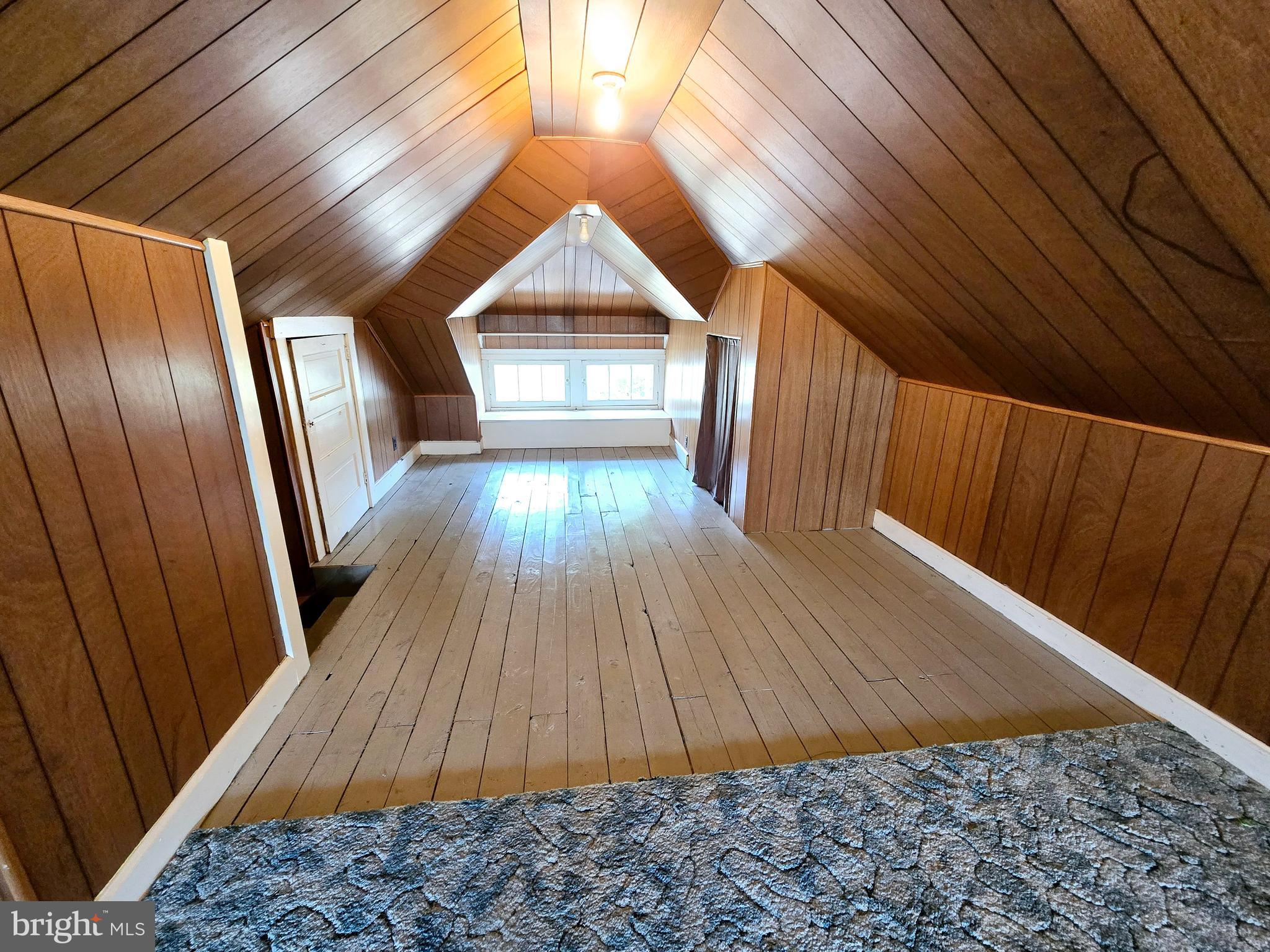 WEST SIDE - Residential