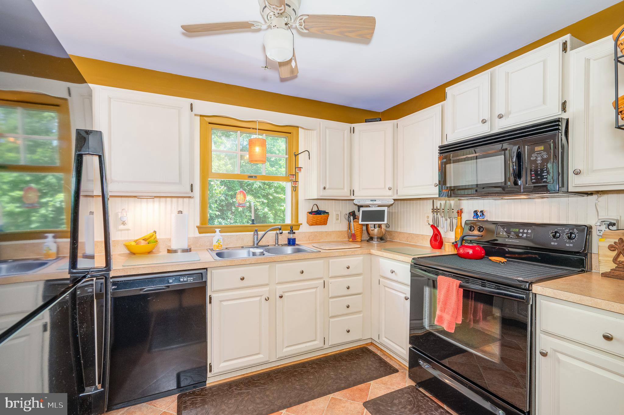 GREENWOOD ACRES - Residential