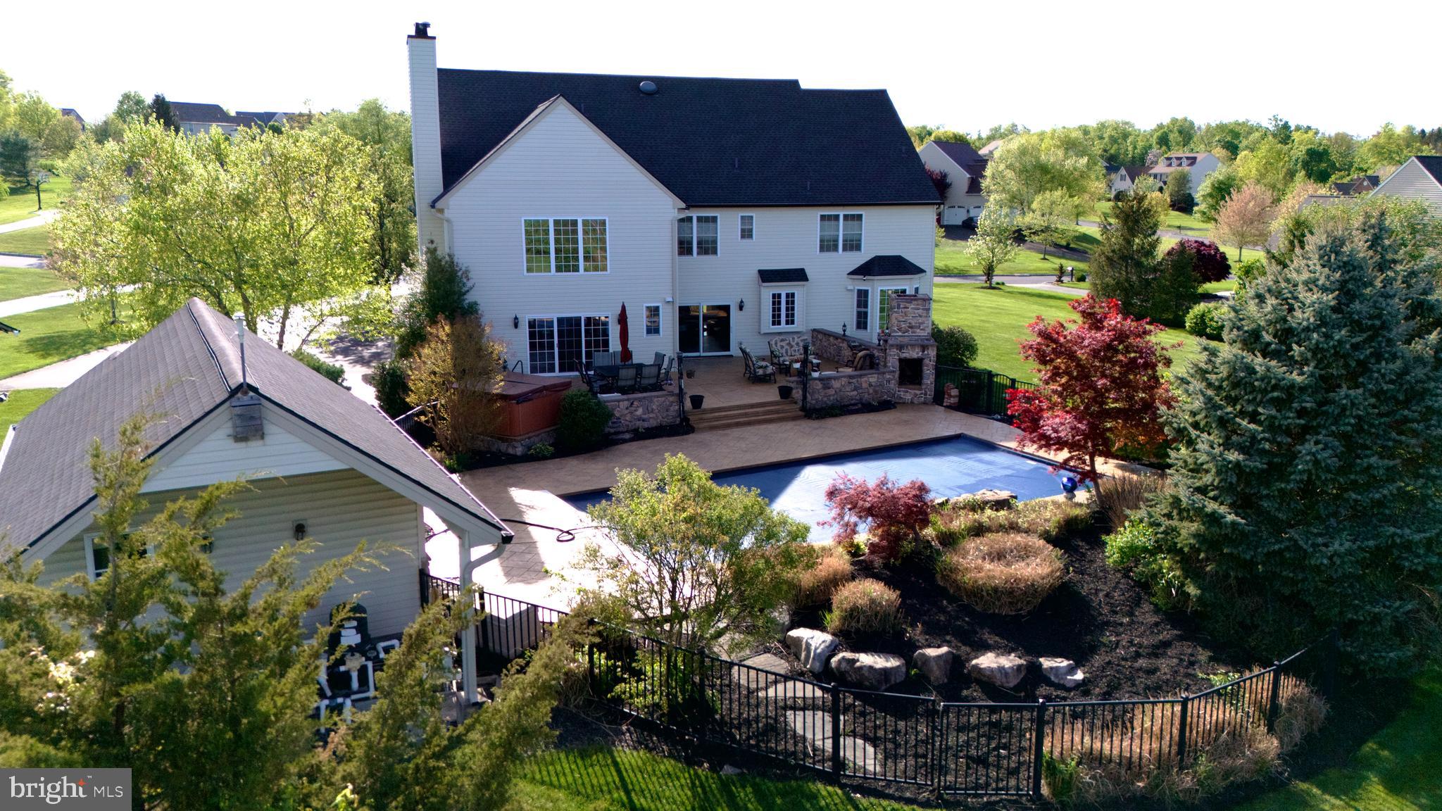 2520 JOSIE LANE