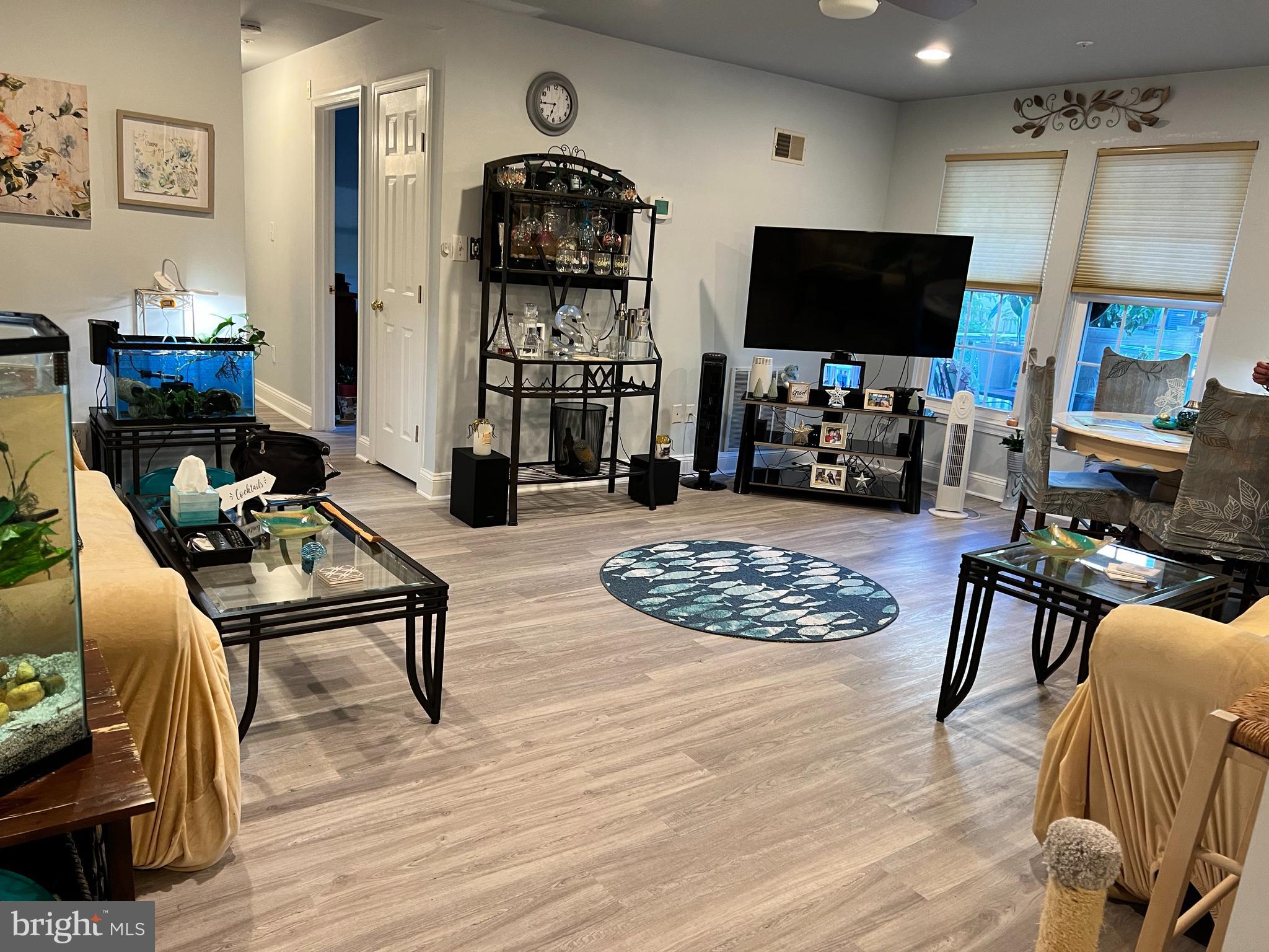 ORCHARD CLUB - Residential Lease