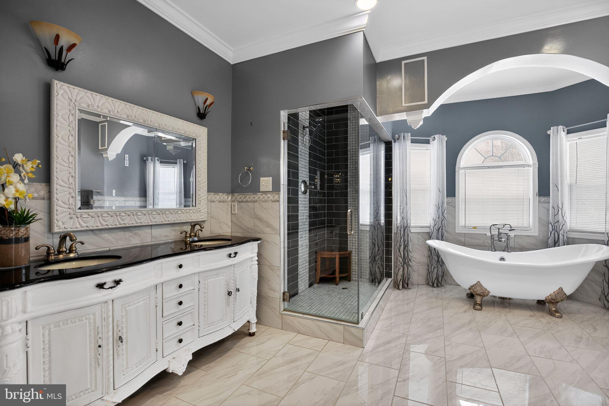 HORSE SHOE ROAD - Residential