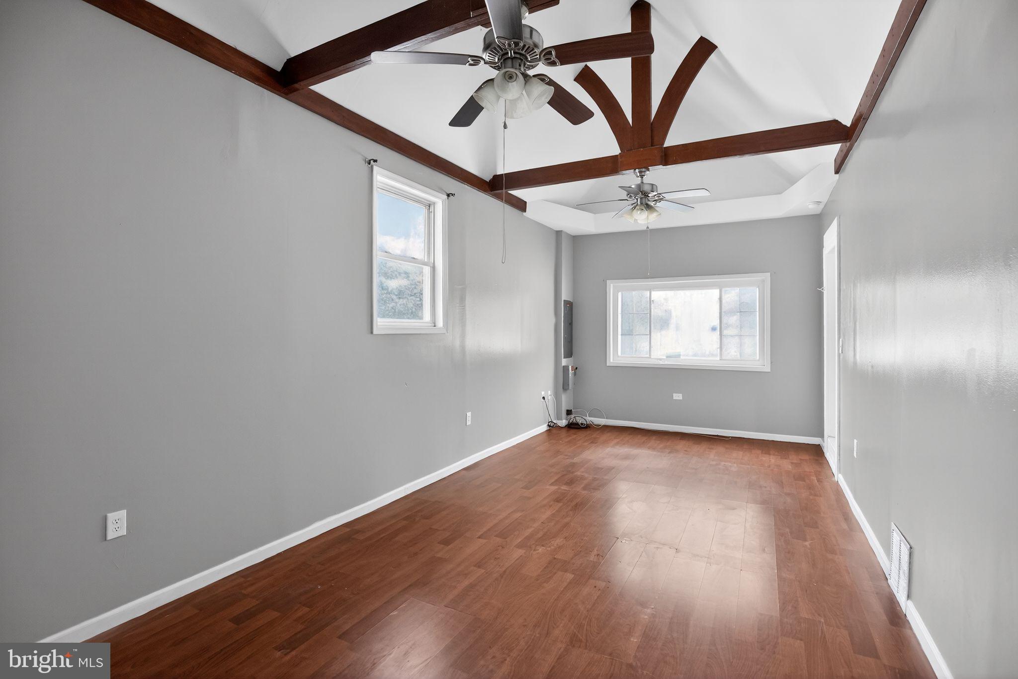 HORSE SHOE ROAD - Residential