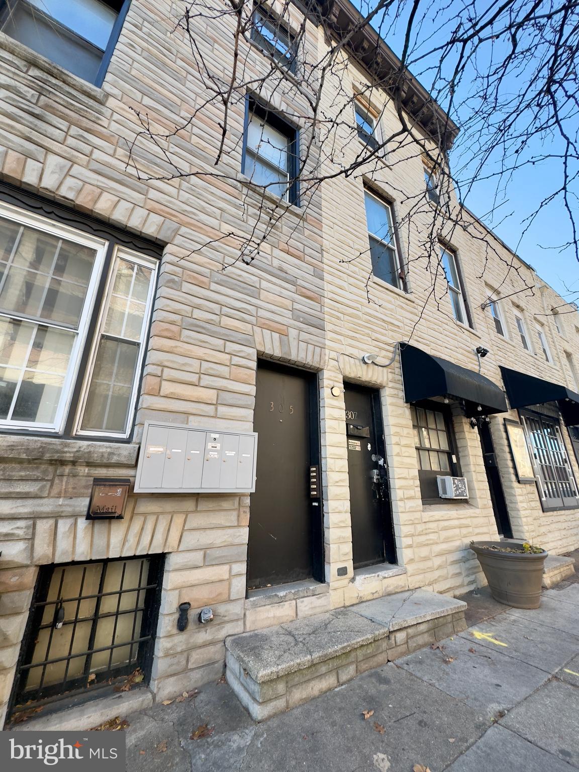 MOUNT VERNON PLACE HISTORIC DISTRICT - Residential Lease