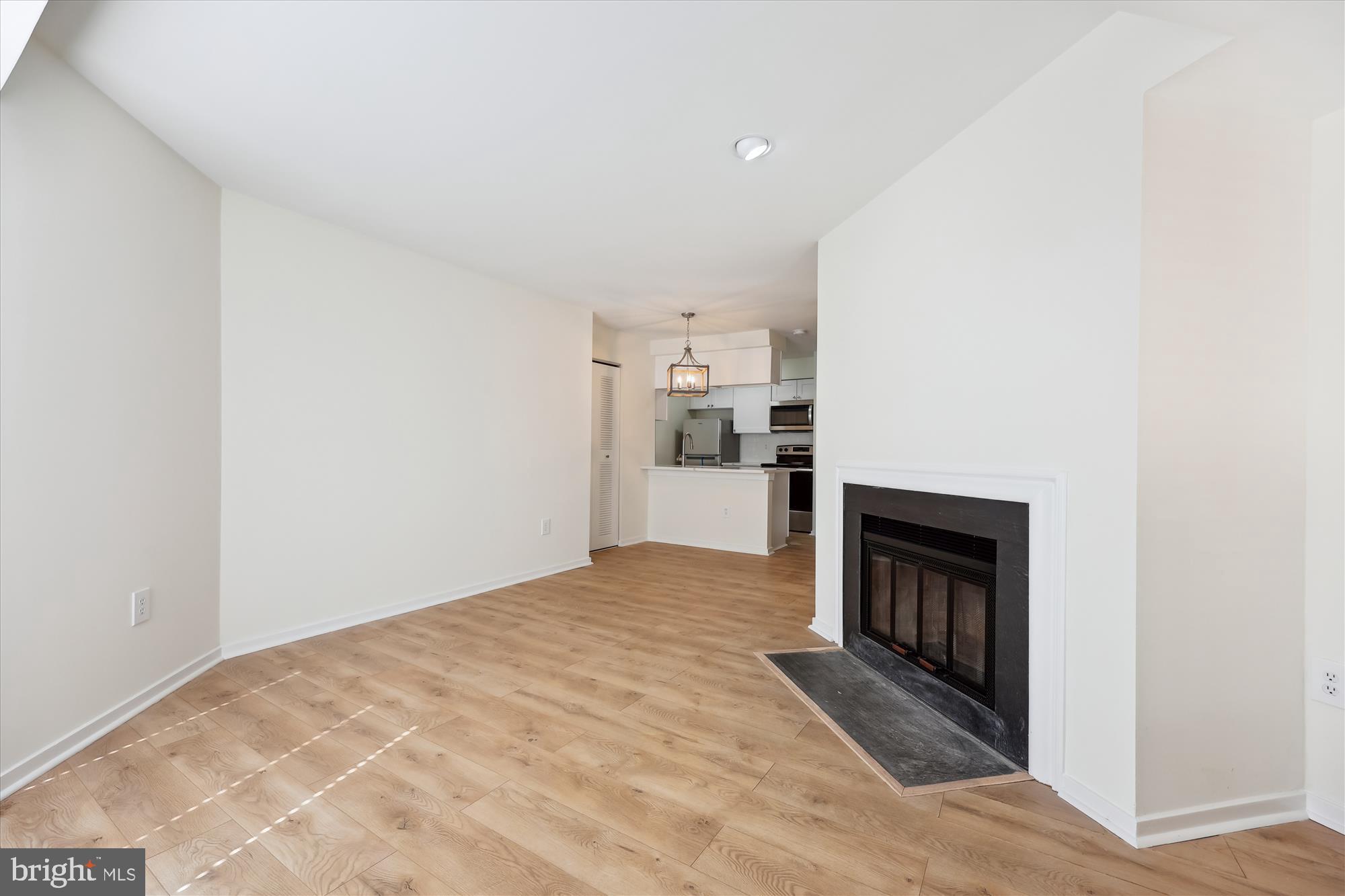 9912 HELLINGLY PLACE 152