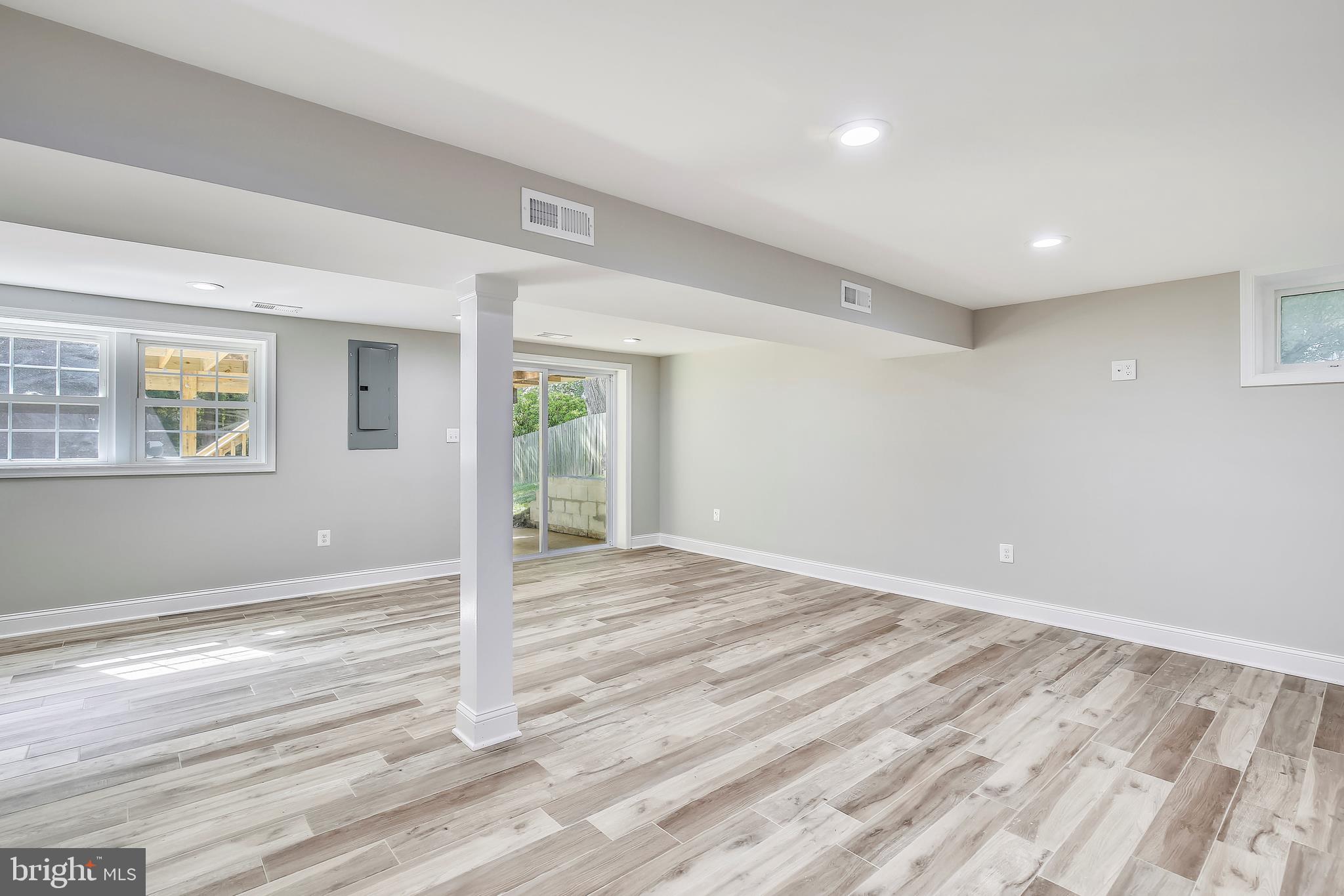 STRATFORD ON THE POTOMAC - Residential