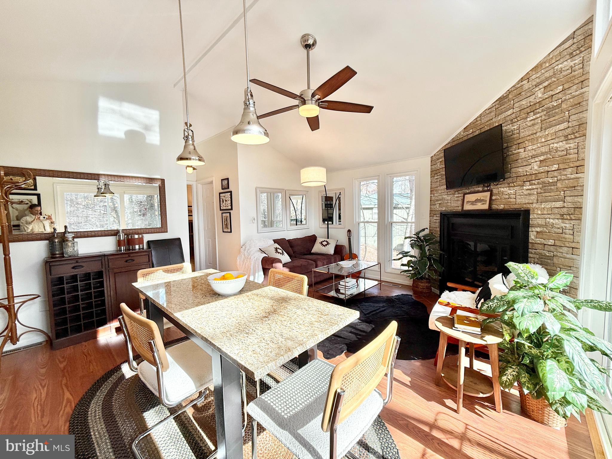 THE WOODS - Residential