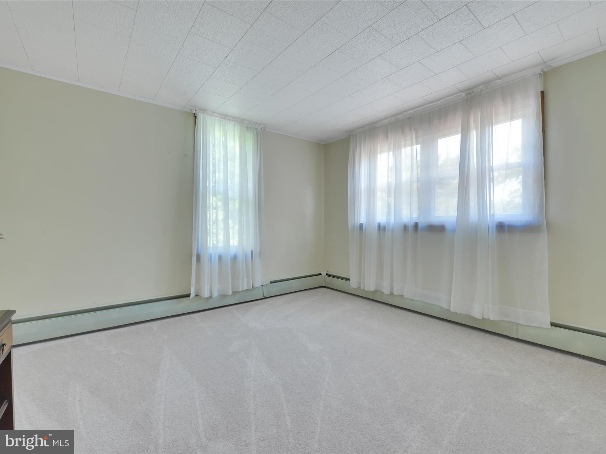 QUAKAKE - Residential