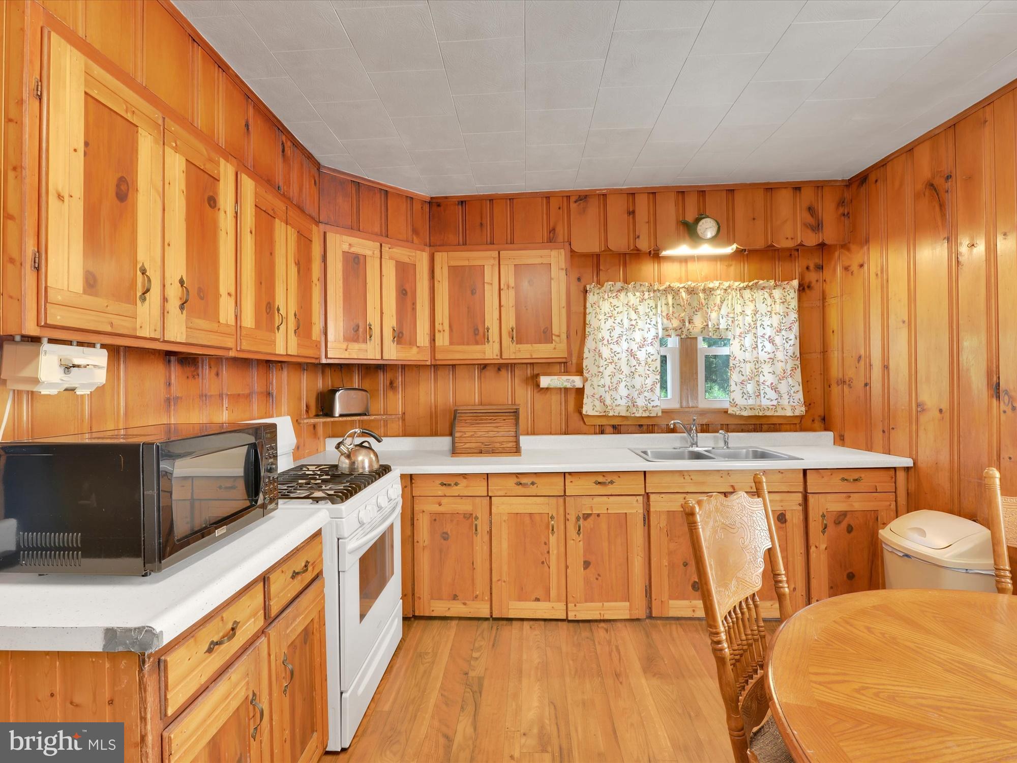 QUAKAKE - Residential