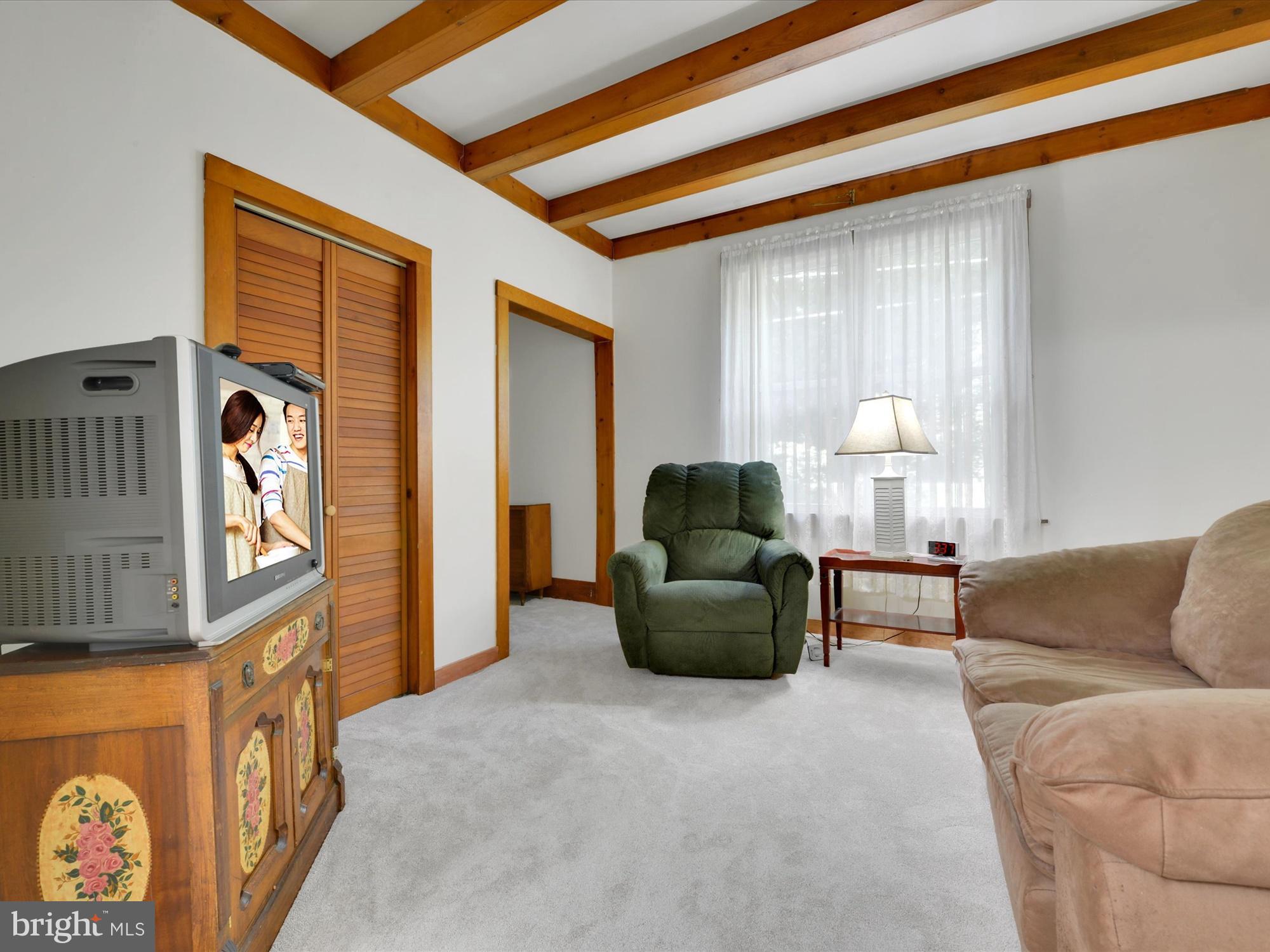 QUAKAKE - Residential