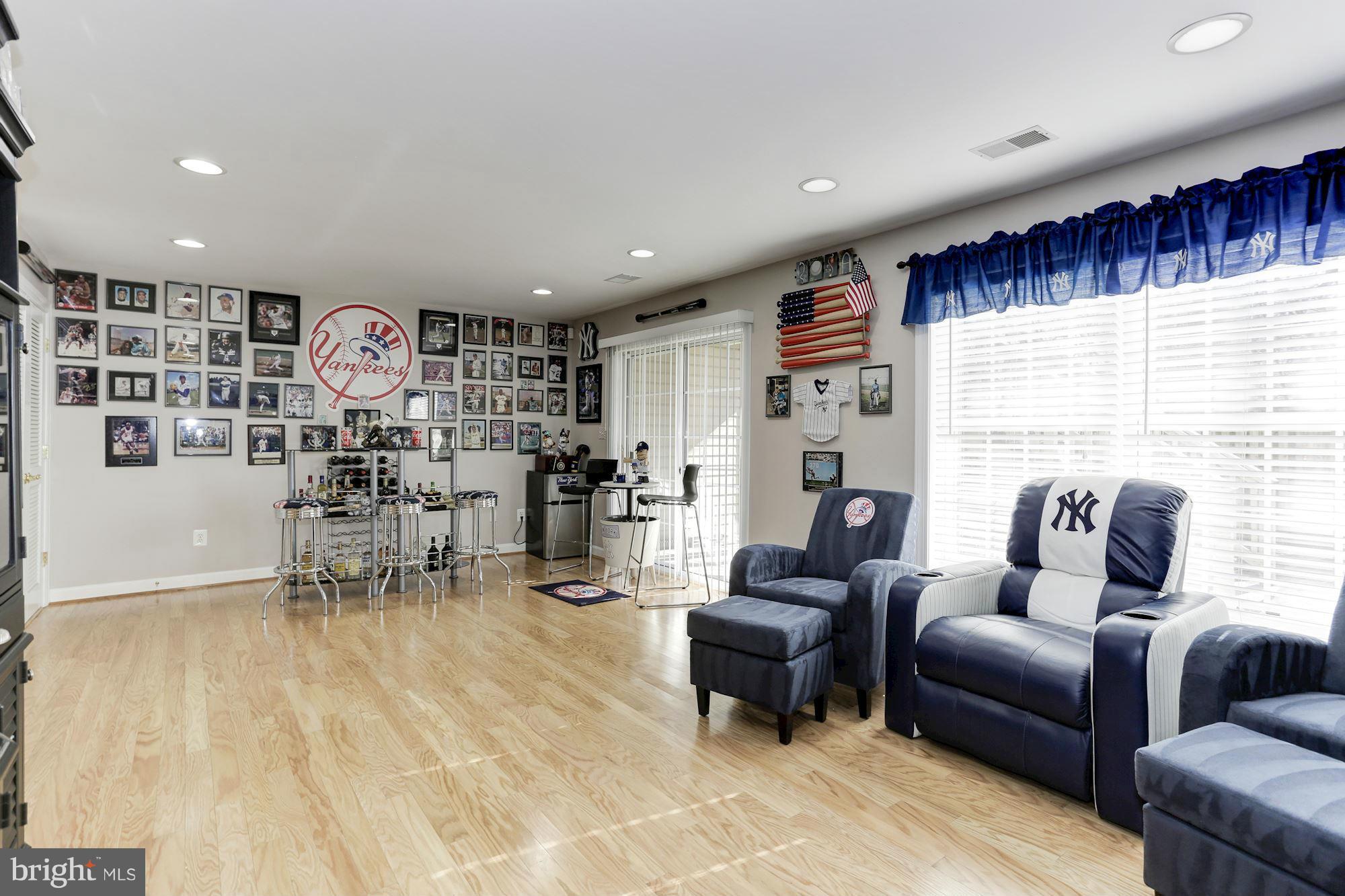 ELMWOOD - Residential