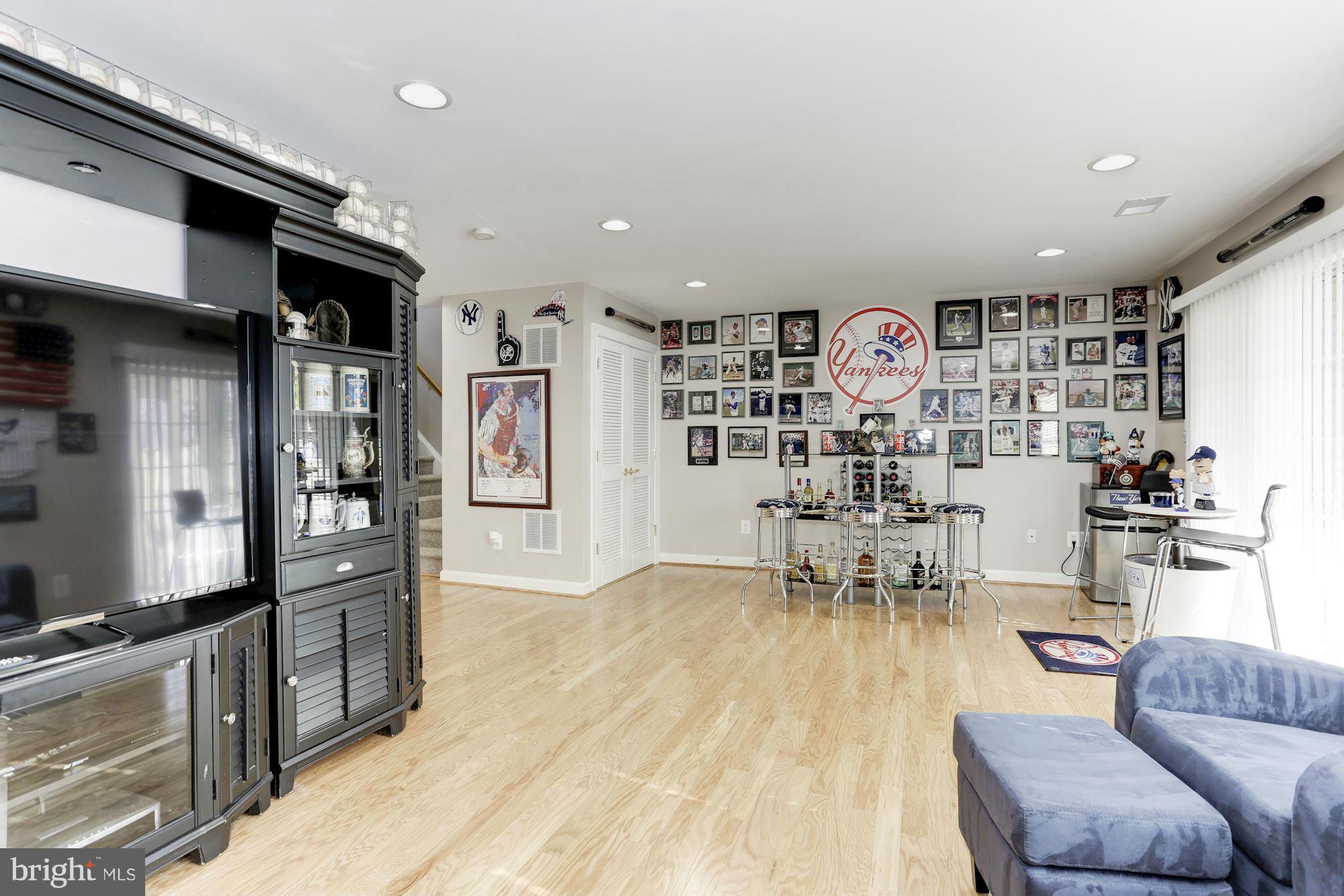 ELMWOOD - Residential