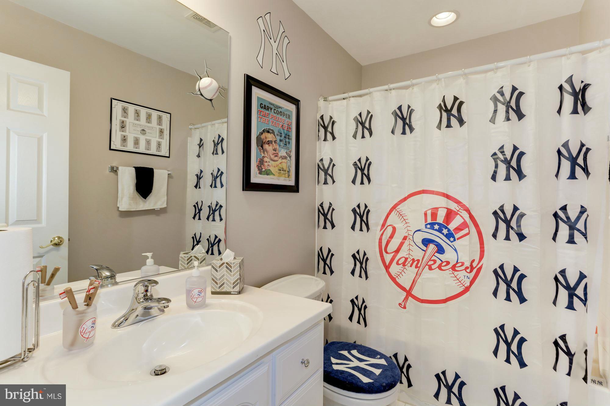 ELMWOOD - Residential